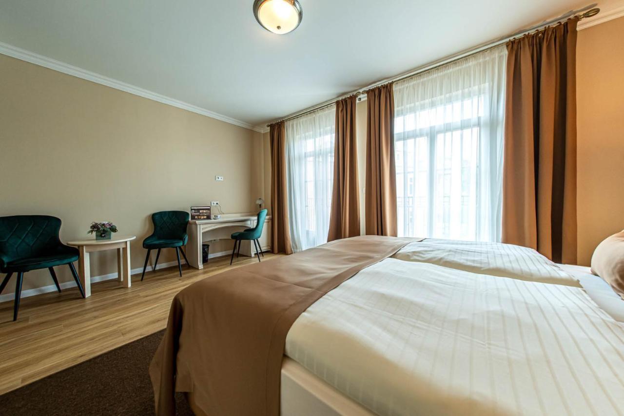 Doppelzimmer mit Balkon