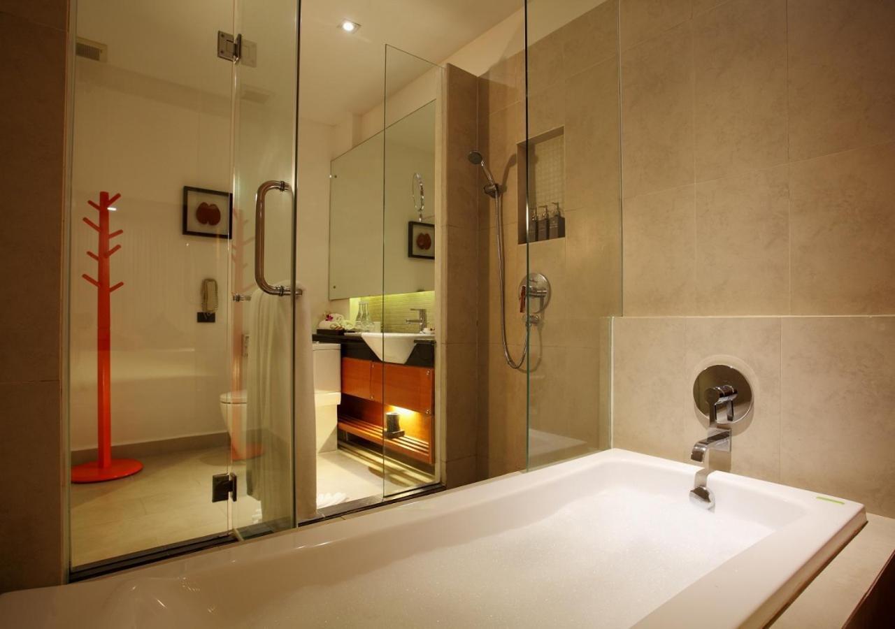 Deluxe Double Room Pool View Daily Complimentary Minibar