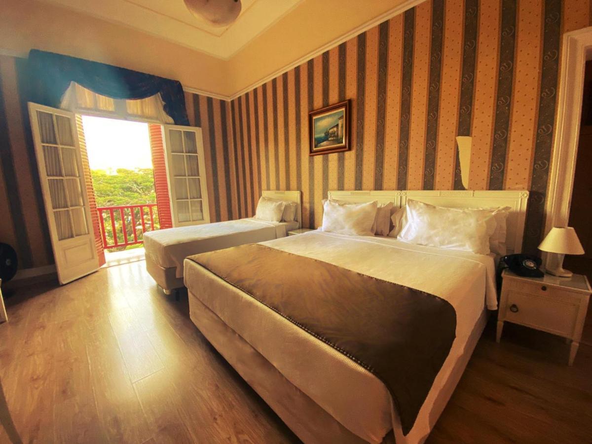 Suite with Garden View