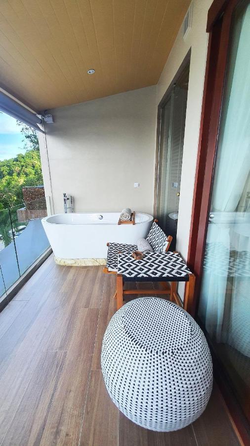 Studio Ocean View King Bed