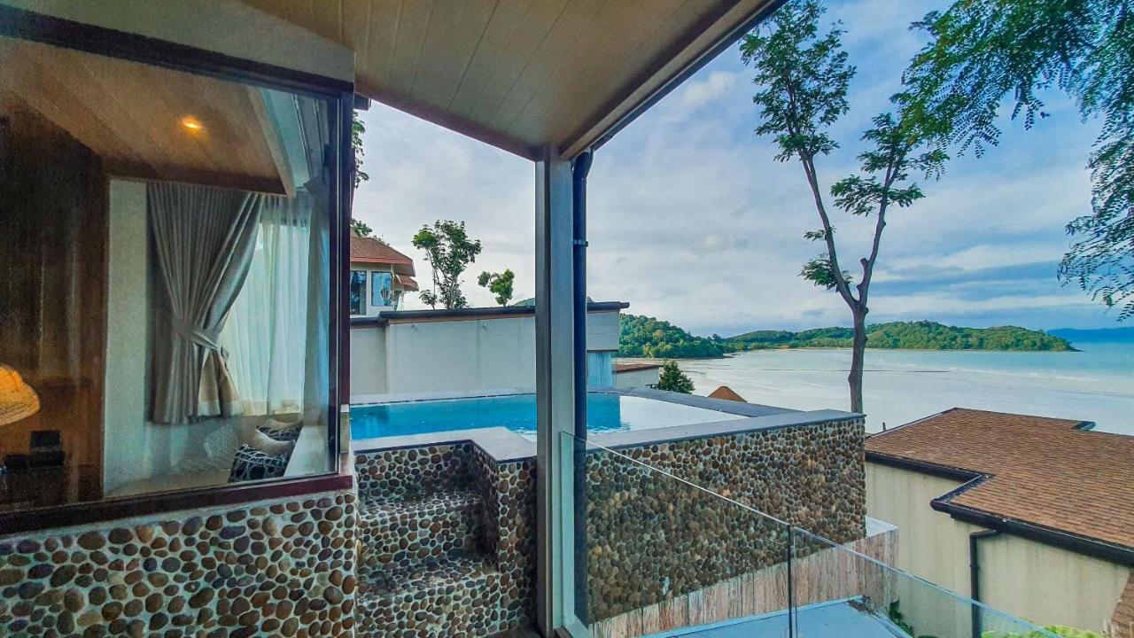Studio Ocean View King Bed