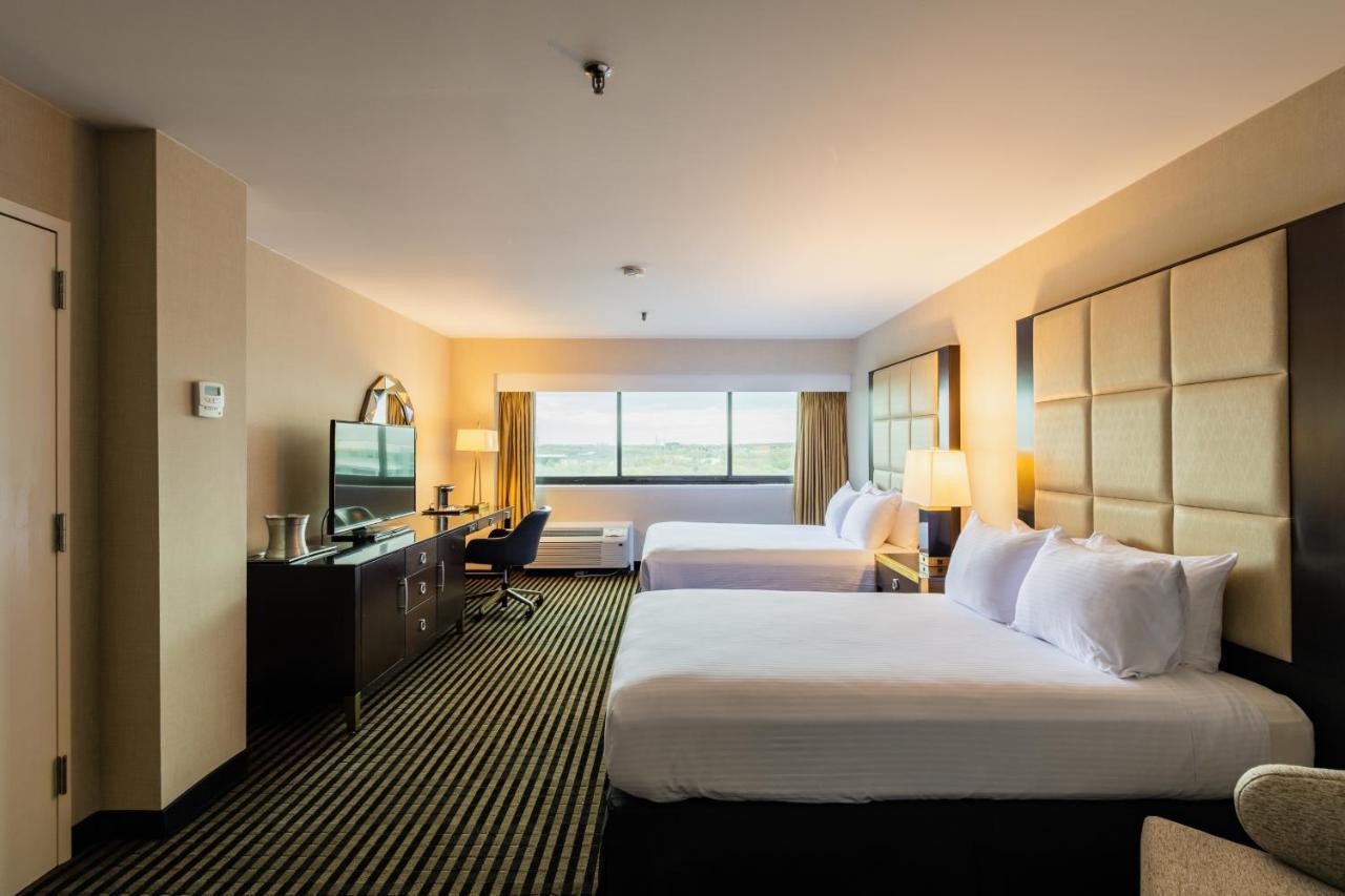 Queen Room Two Queen Beds