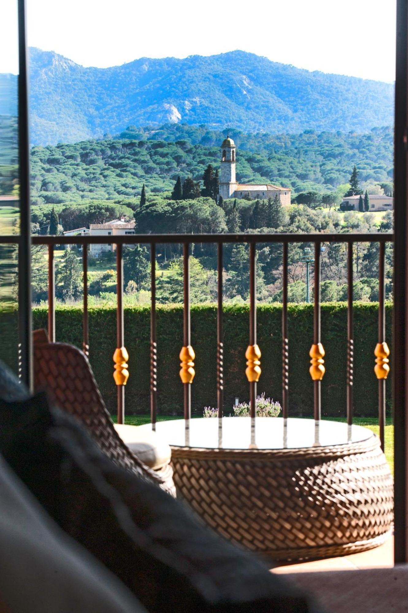 Chambre Triple avec Terrasse et Accès au Spa