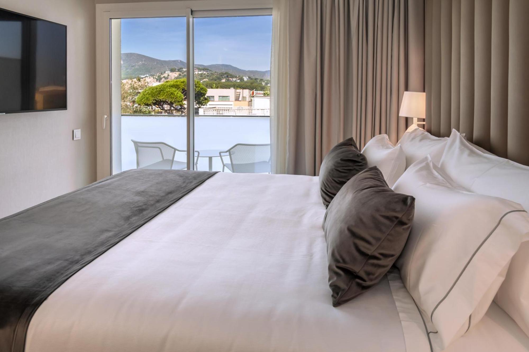Double Room,925881463:JPEG
