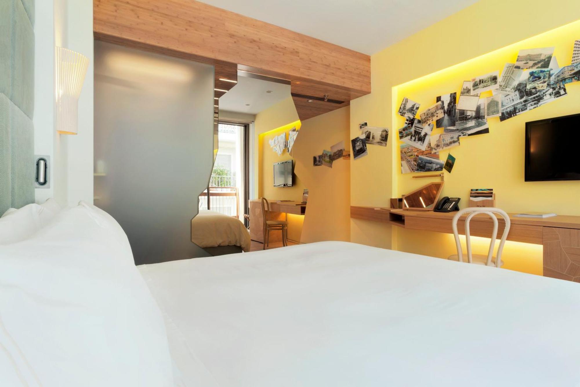 Superior Room,1526891866:JPEG