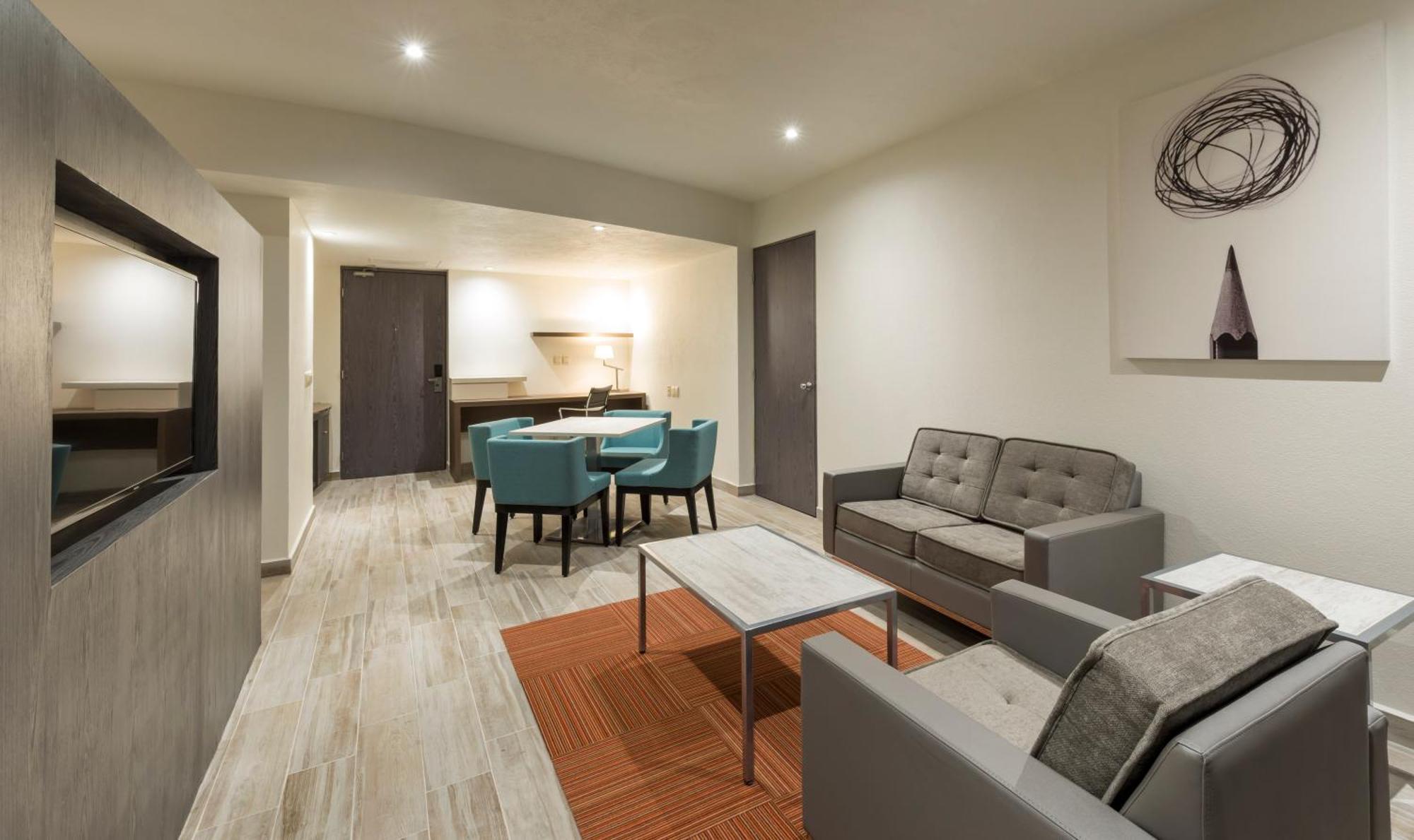 Master Suite with King bed