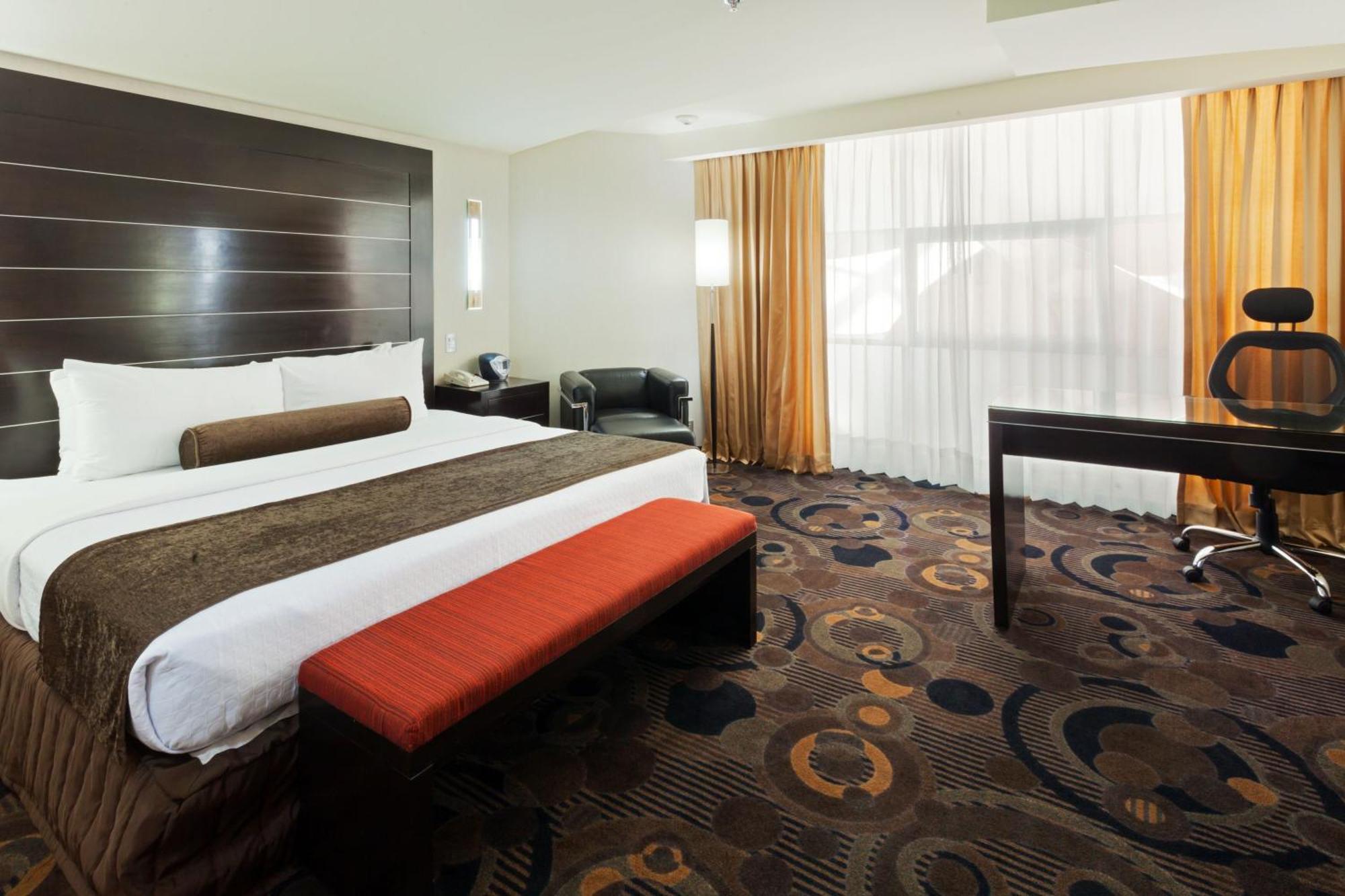 One-Bedroom King Suite,1273796179:JPEG