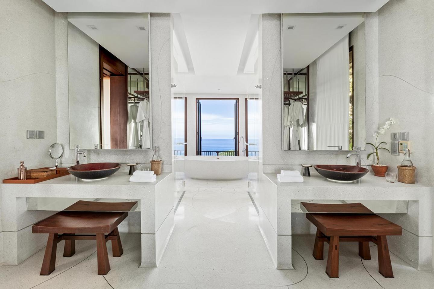 Poolsuite mit 2 Schlafzimmern am Meer
