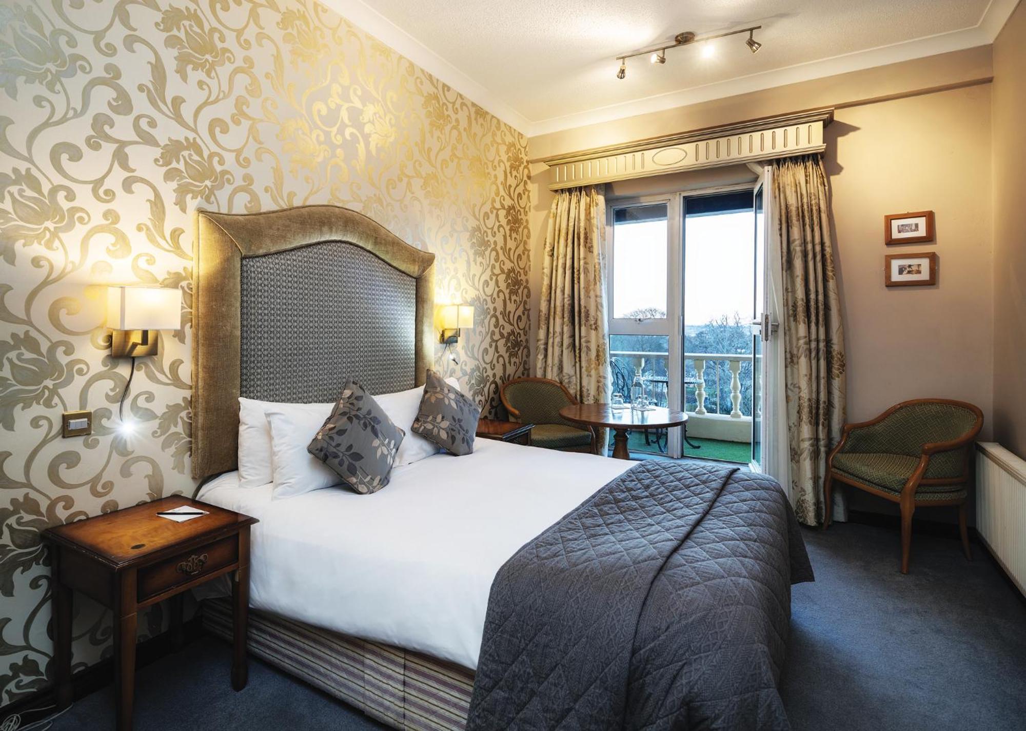 Doppelzimmer mit Balkon