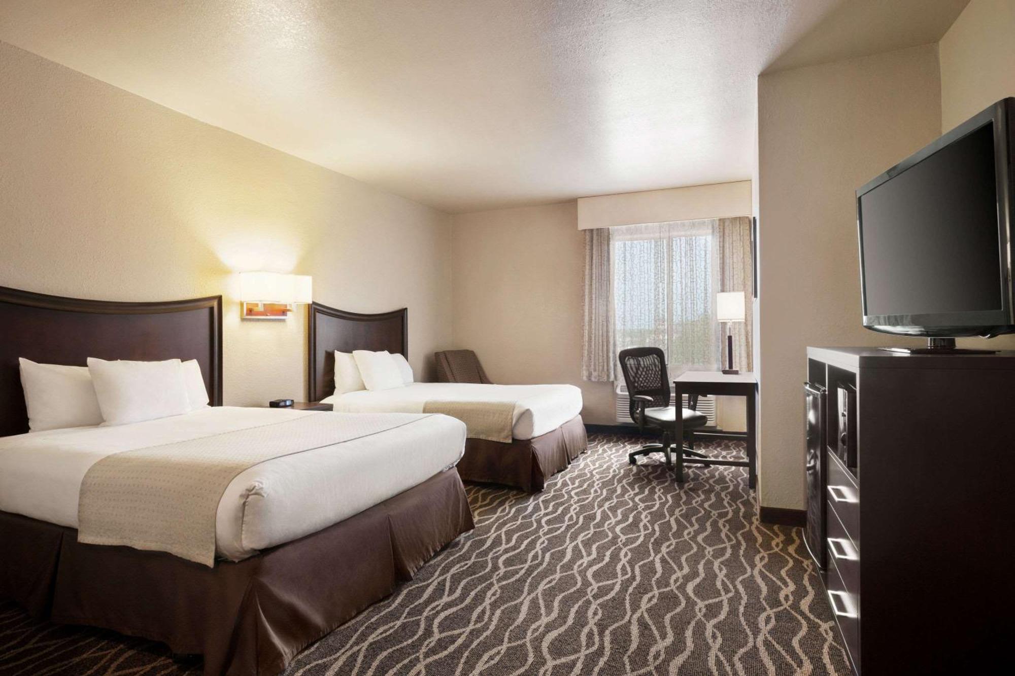 Queen Room with Two Queen Beds - Non-Smoking