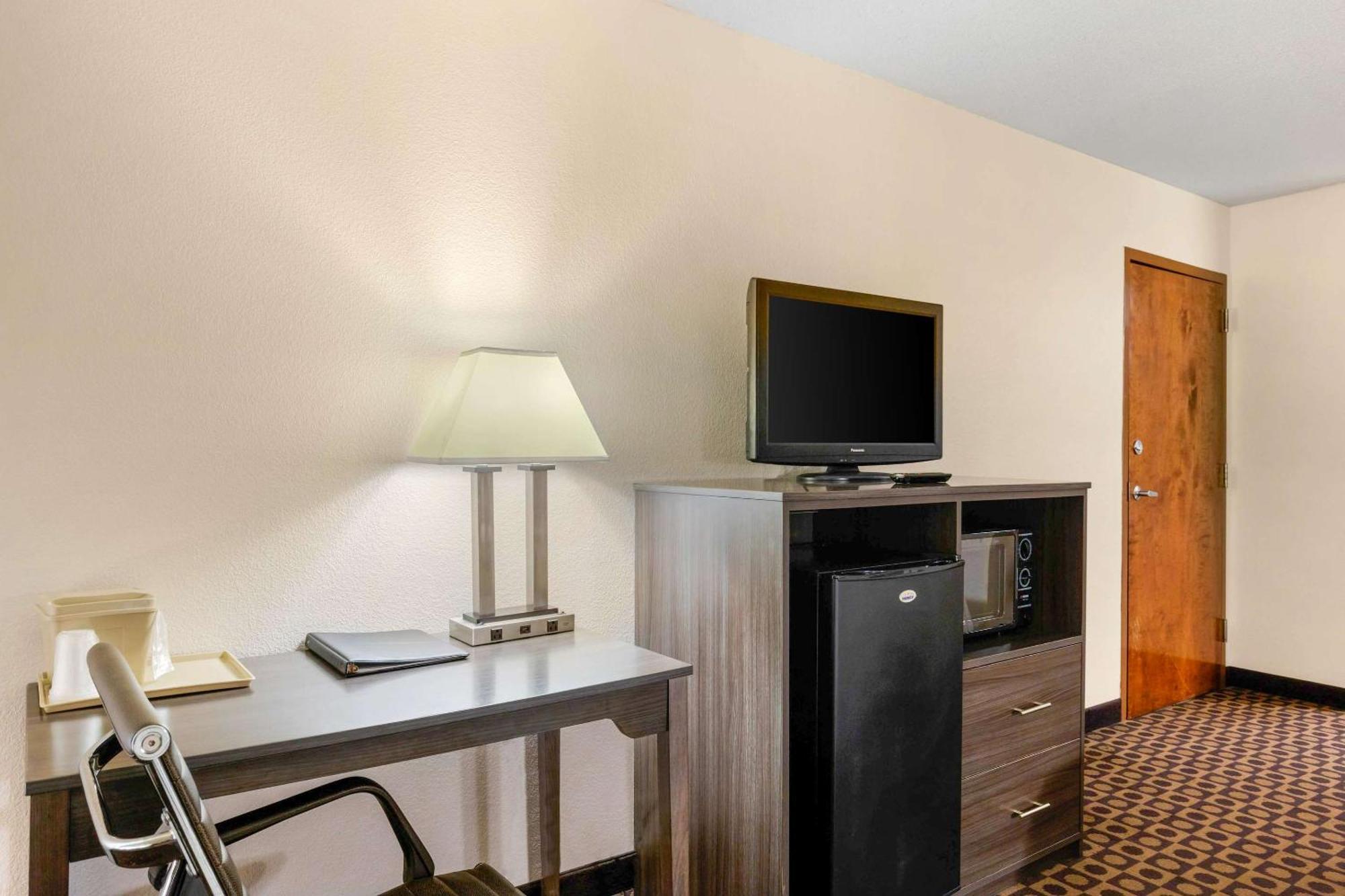 Double Room with Two Double Beds - Non-Smoking