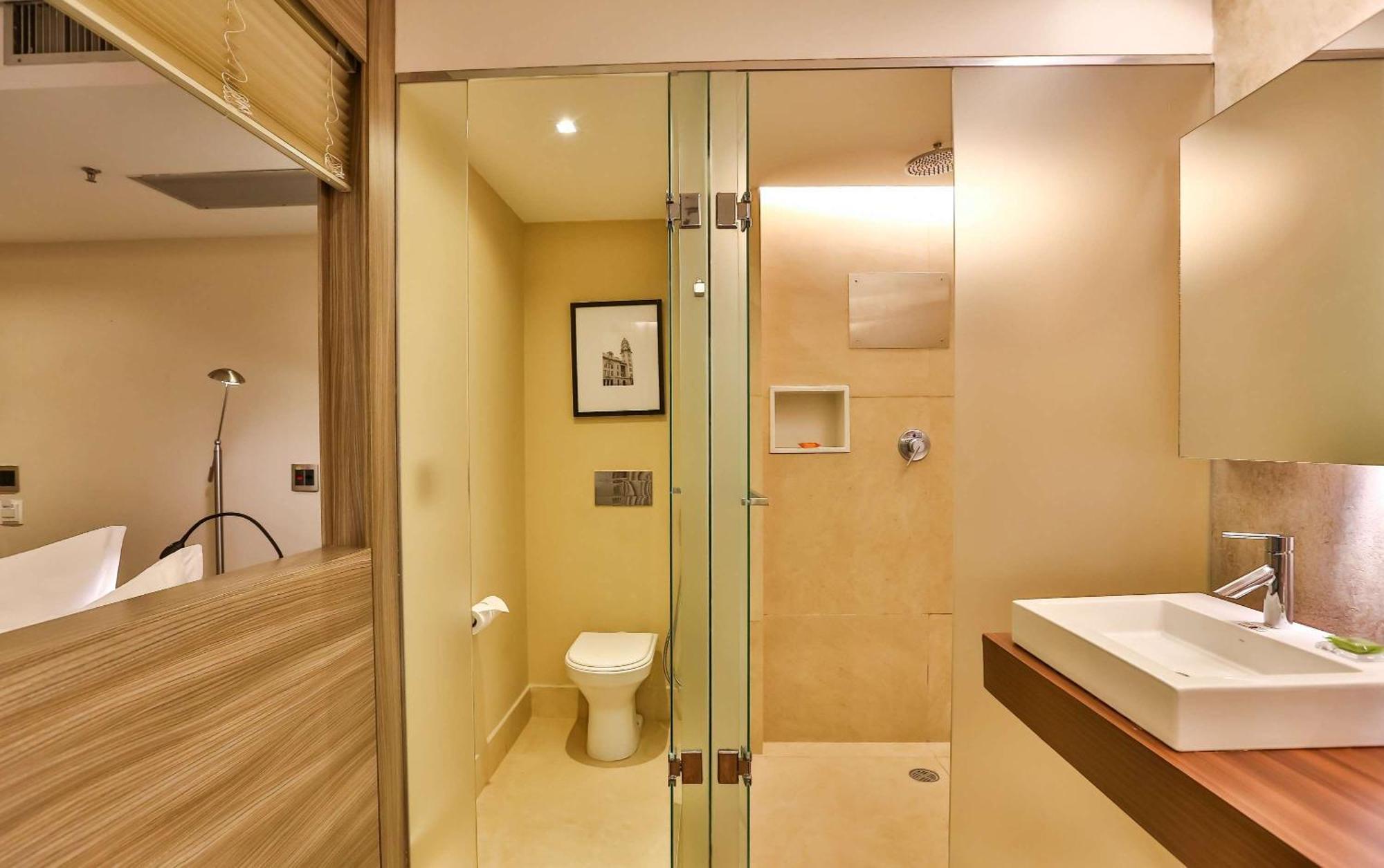 Business Class King Room