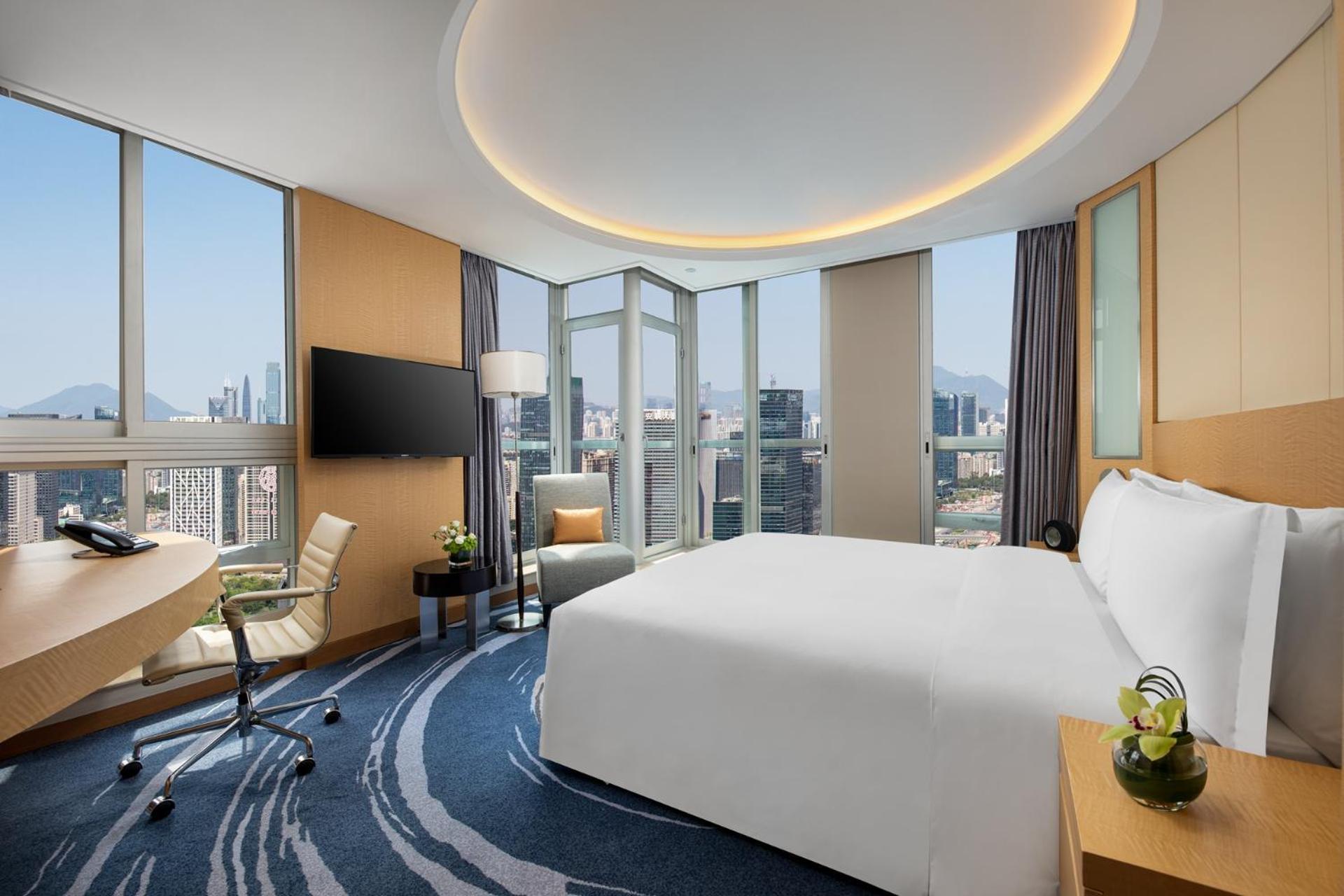 One-Bedroom King Suite