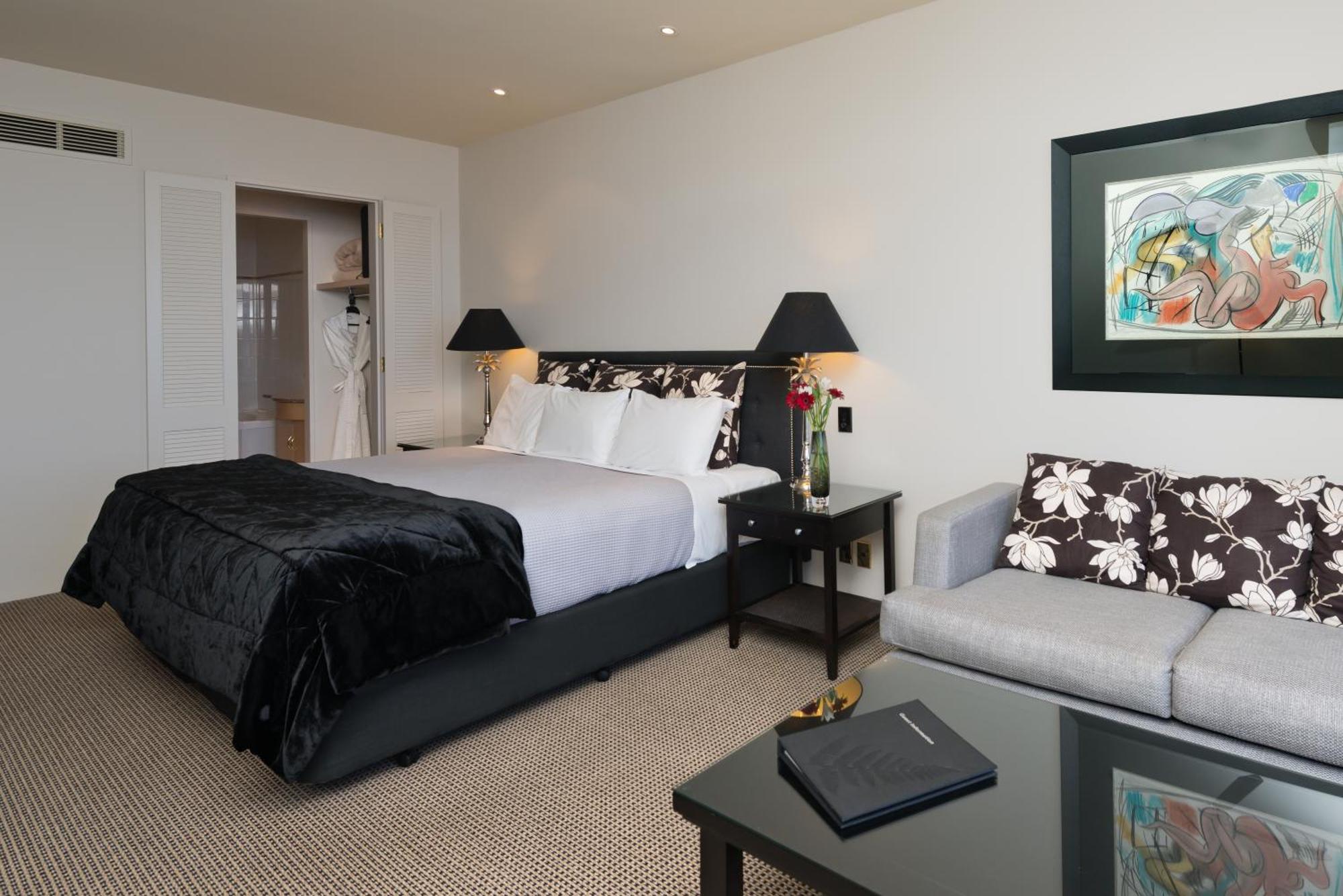 Junior King Suite
