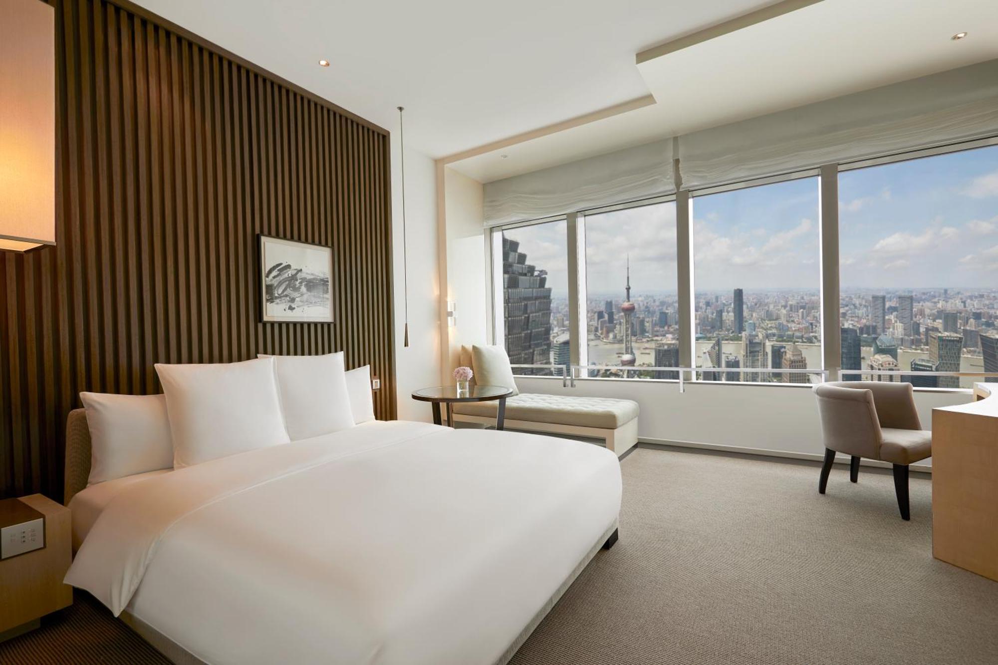 King Room with Pearl Tower River View