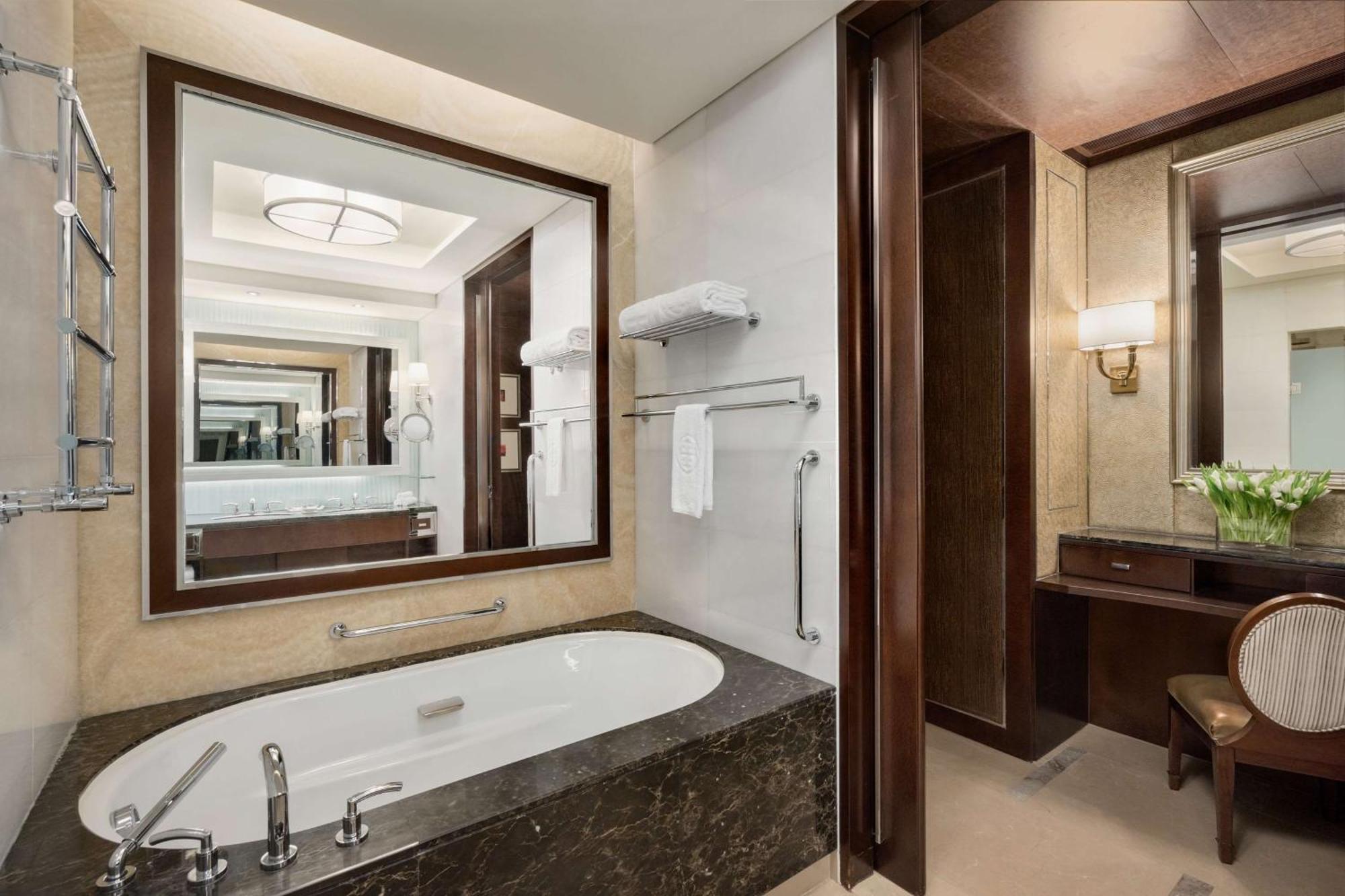 Premier Twin Room