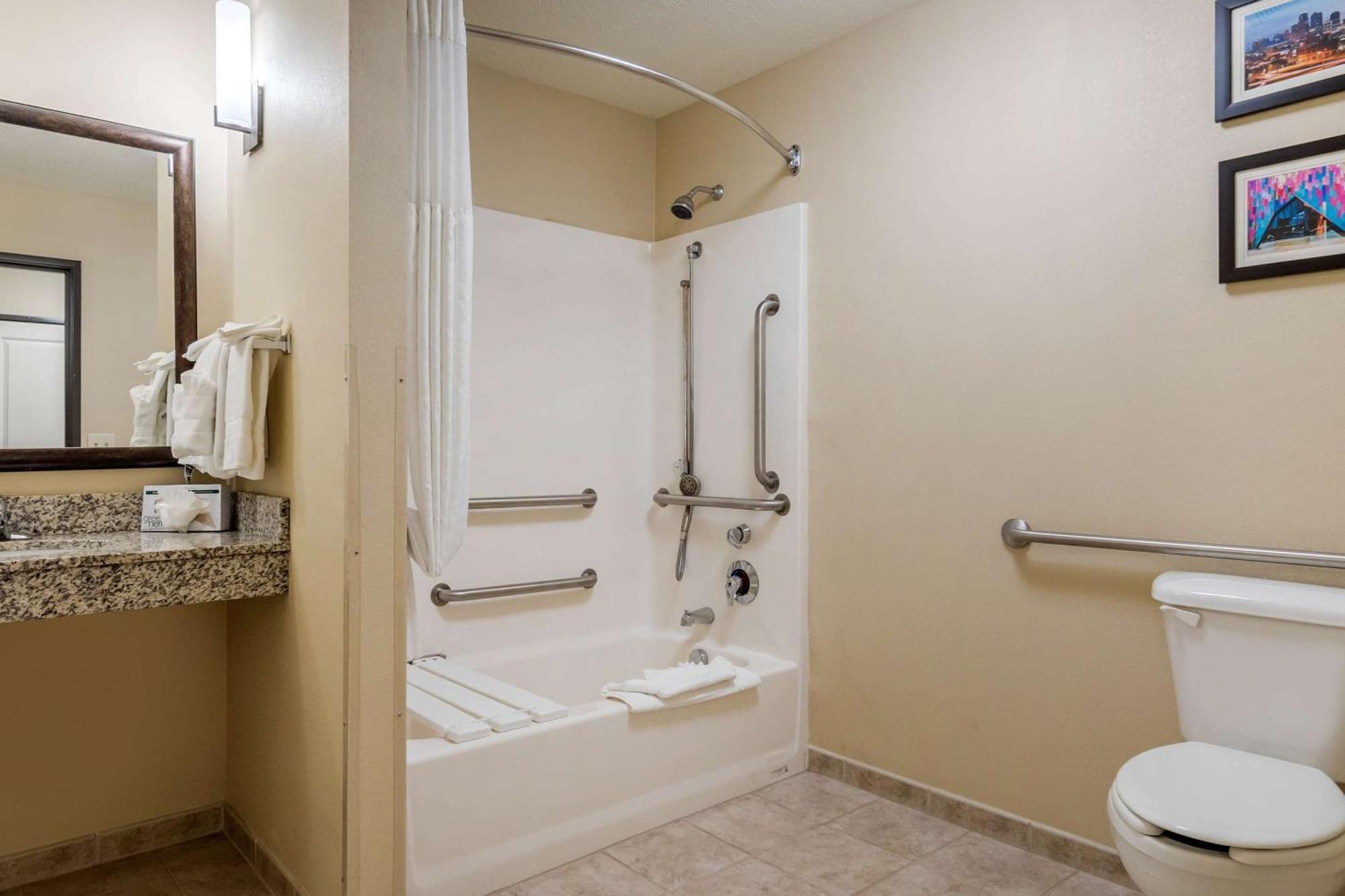 Suite with Two Queen Beds - Accessible/Non-Smoking