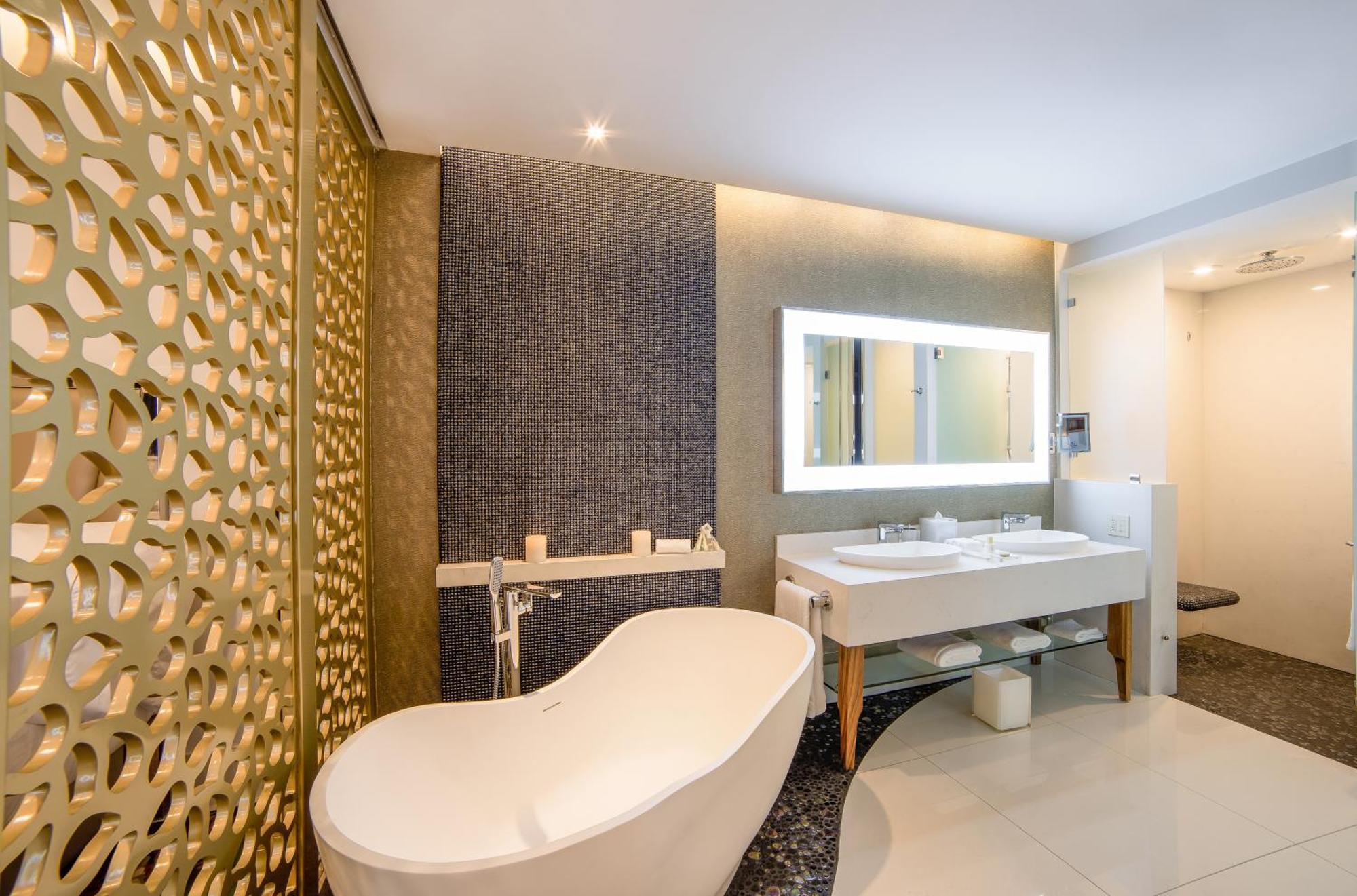 Queen Suite