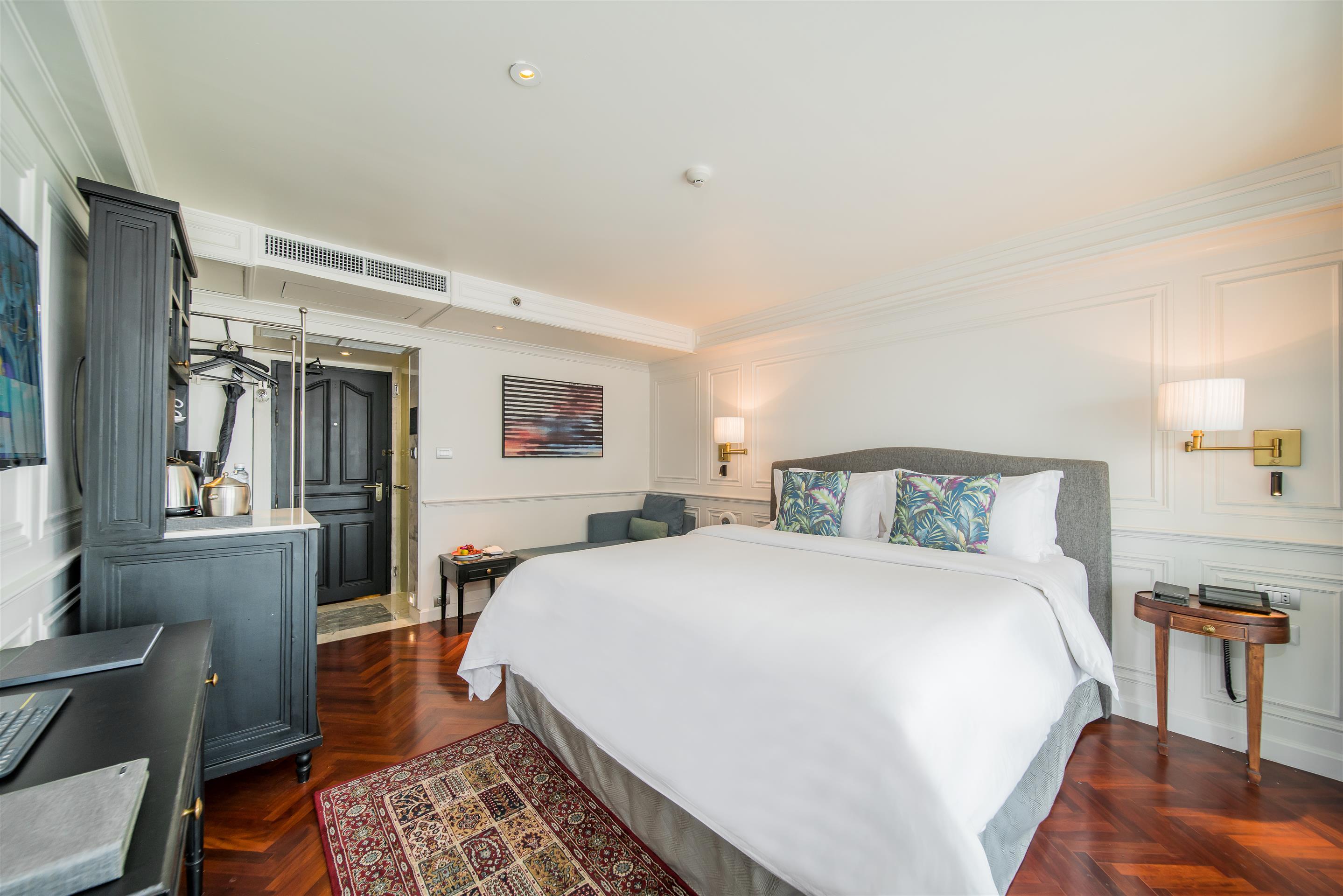 Akara Deluxe King Room