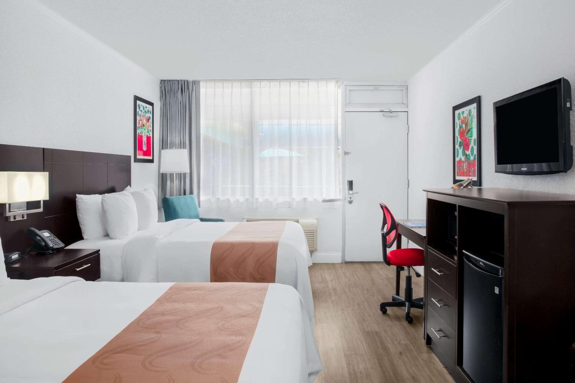 Deluxe Queen Room with Two Queen Beds - Accessible/Non-Smoking