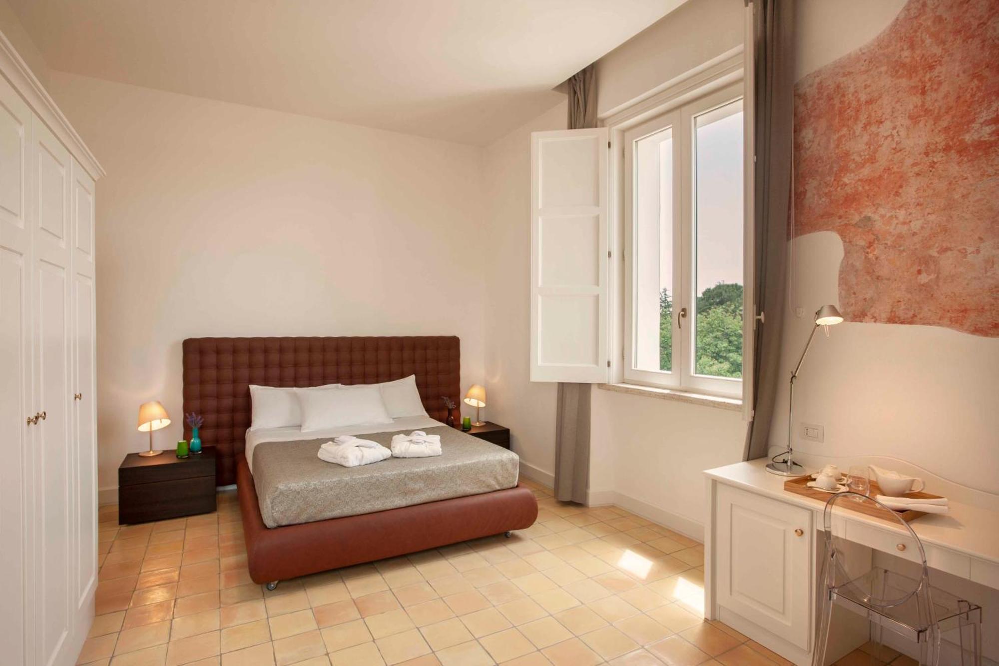 Superior Double Room,1279596289:JPEG