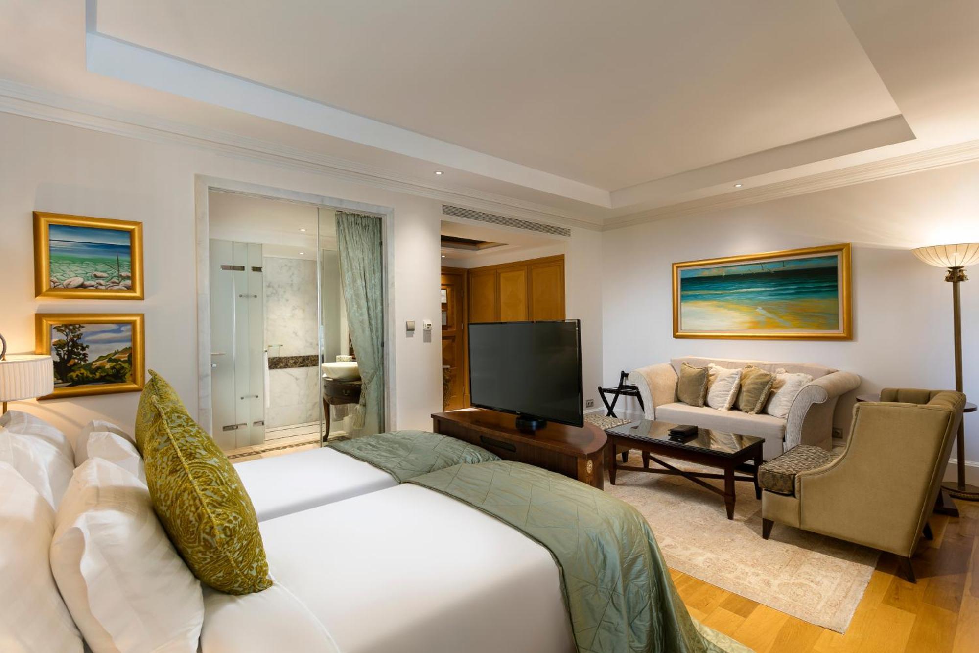 Premium Room