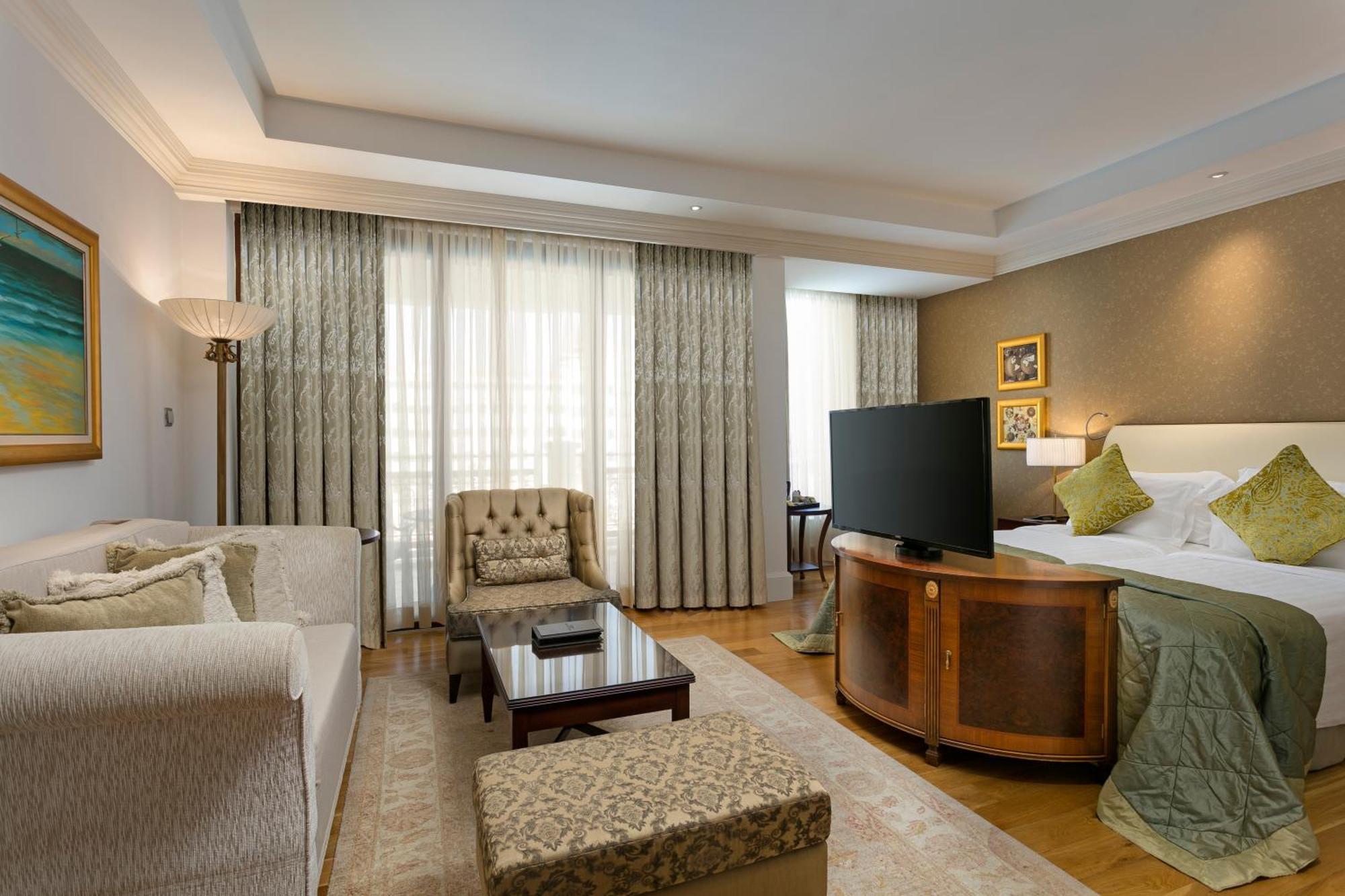 Premium Room