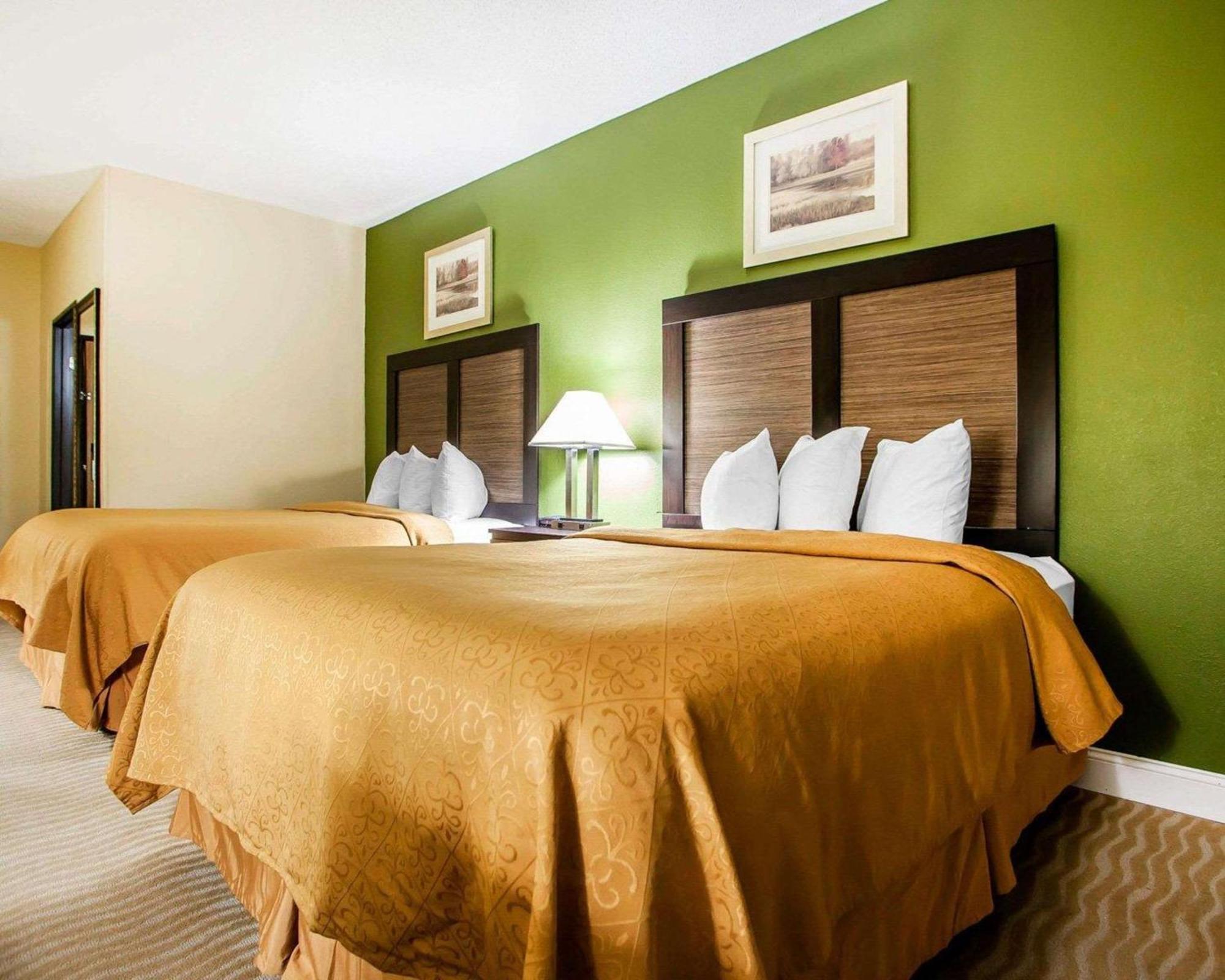 Queen Room Two Queen Beds Non-Smoking