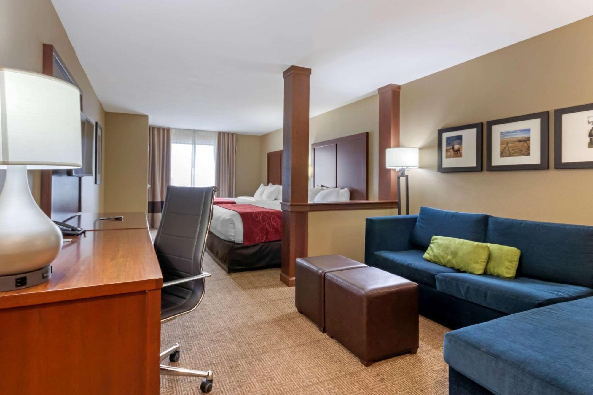 Queen Suite Two Queen Beds Sofa Bed