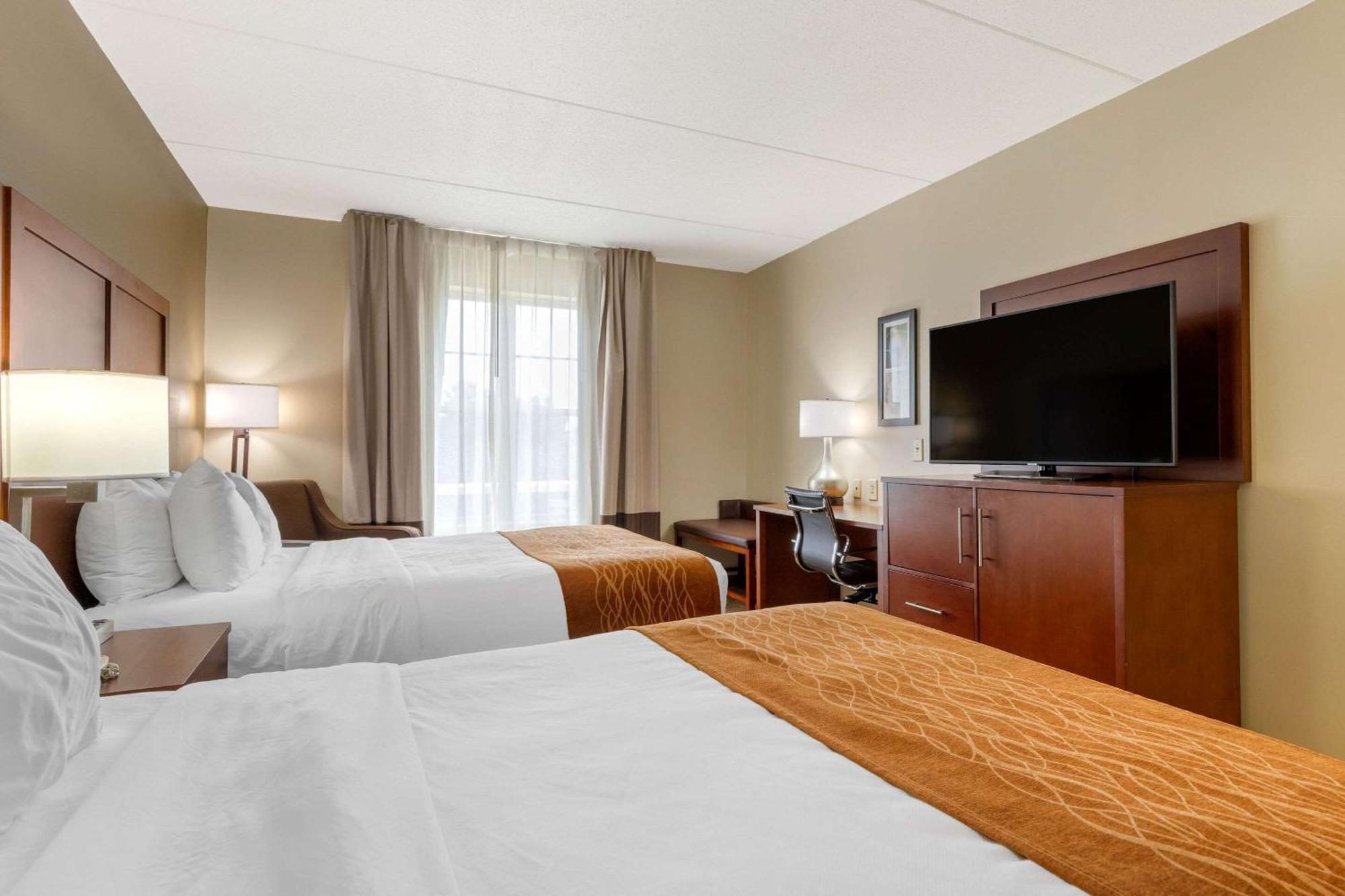 Queen Room with Two Queen Beds - Non-Smoking