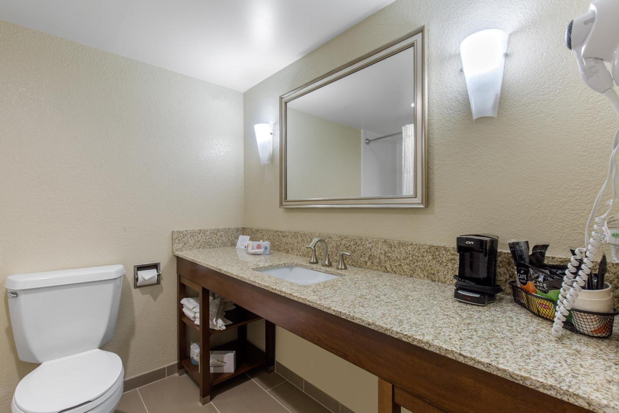 King Room - Disability Access/Non-Smoking