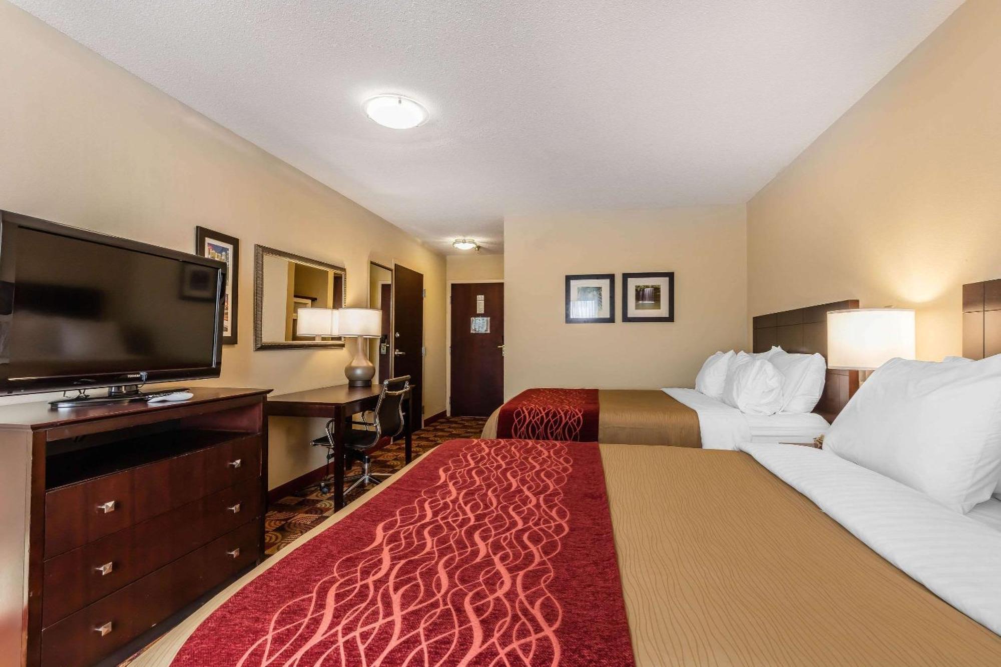 Queen Room Two Queen Beds Non-Smoking