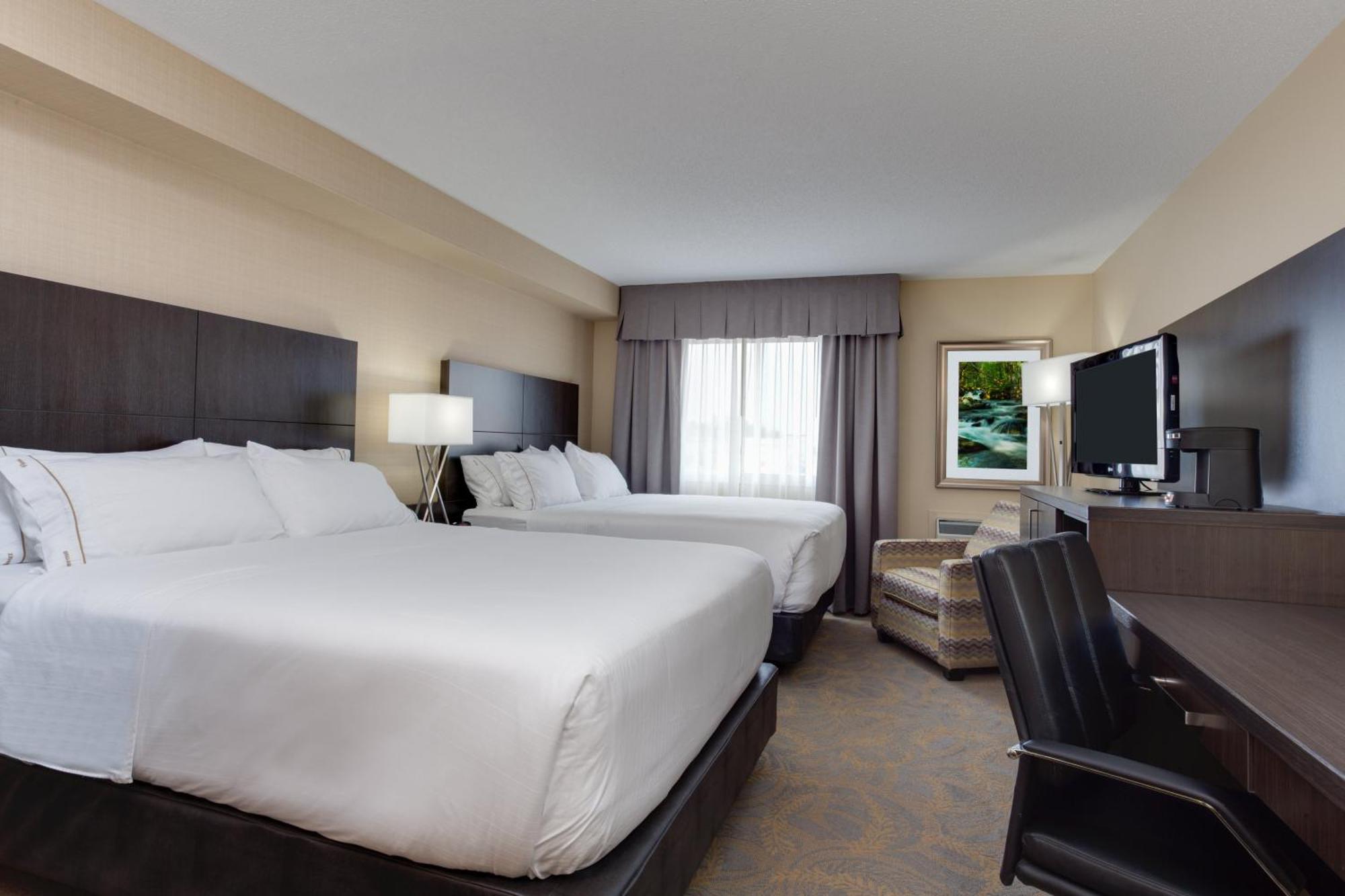 Standard Room with Two Queen Beds