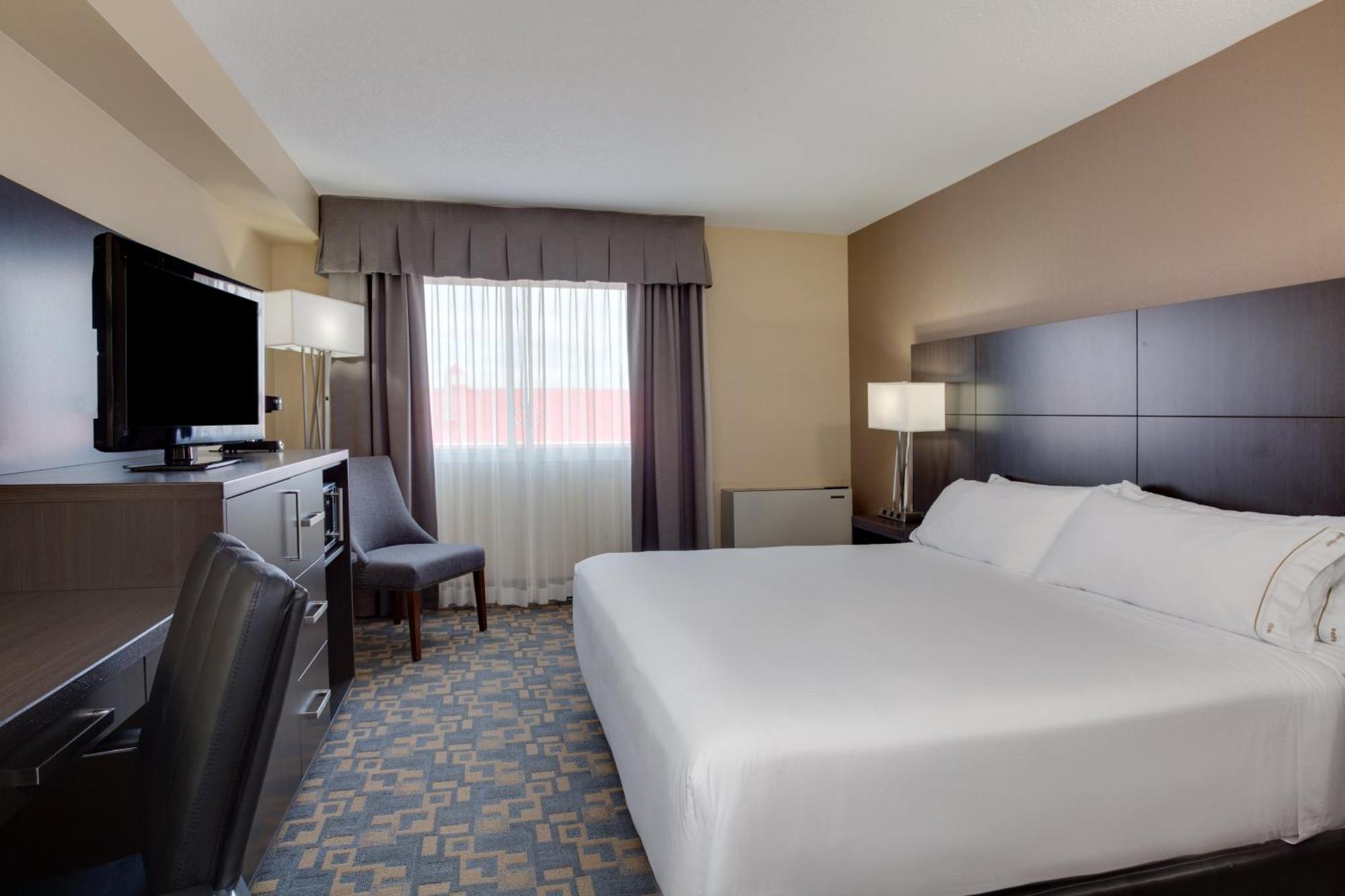 King Room - Mobility Access/Hearing Accessible