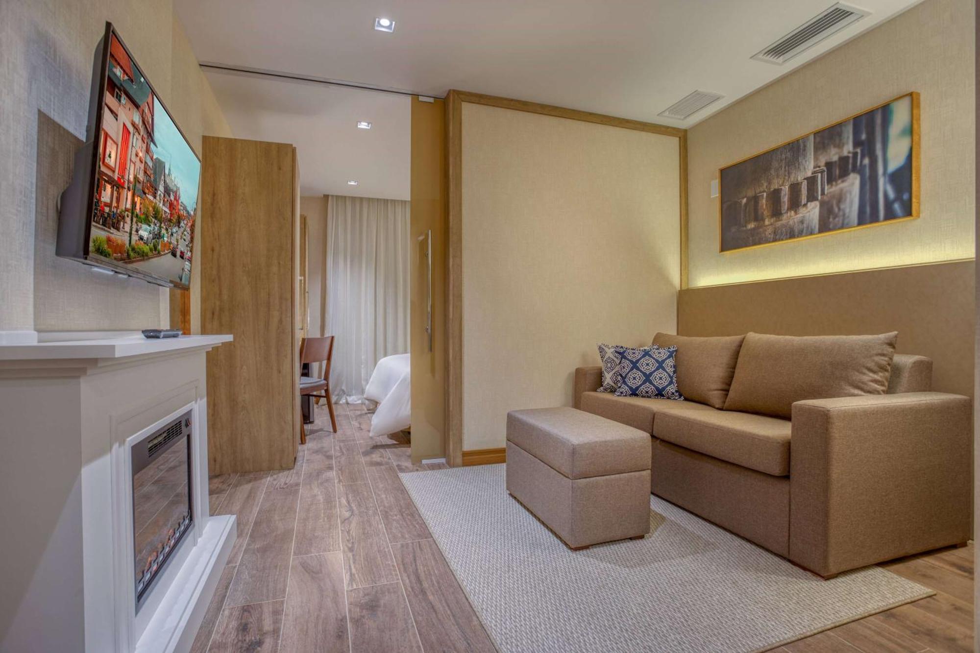 Superior Queen Room Non-Smoking