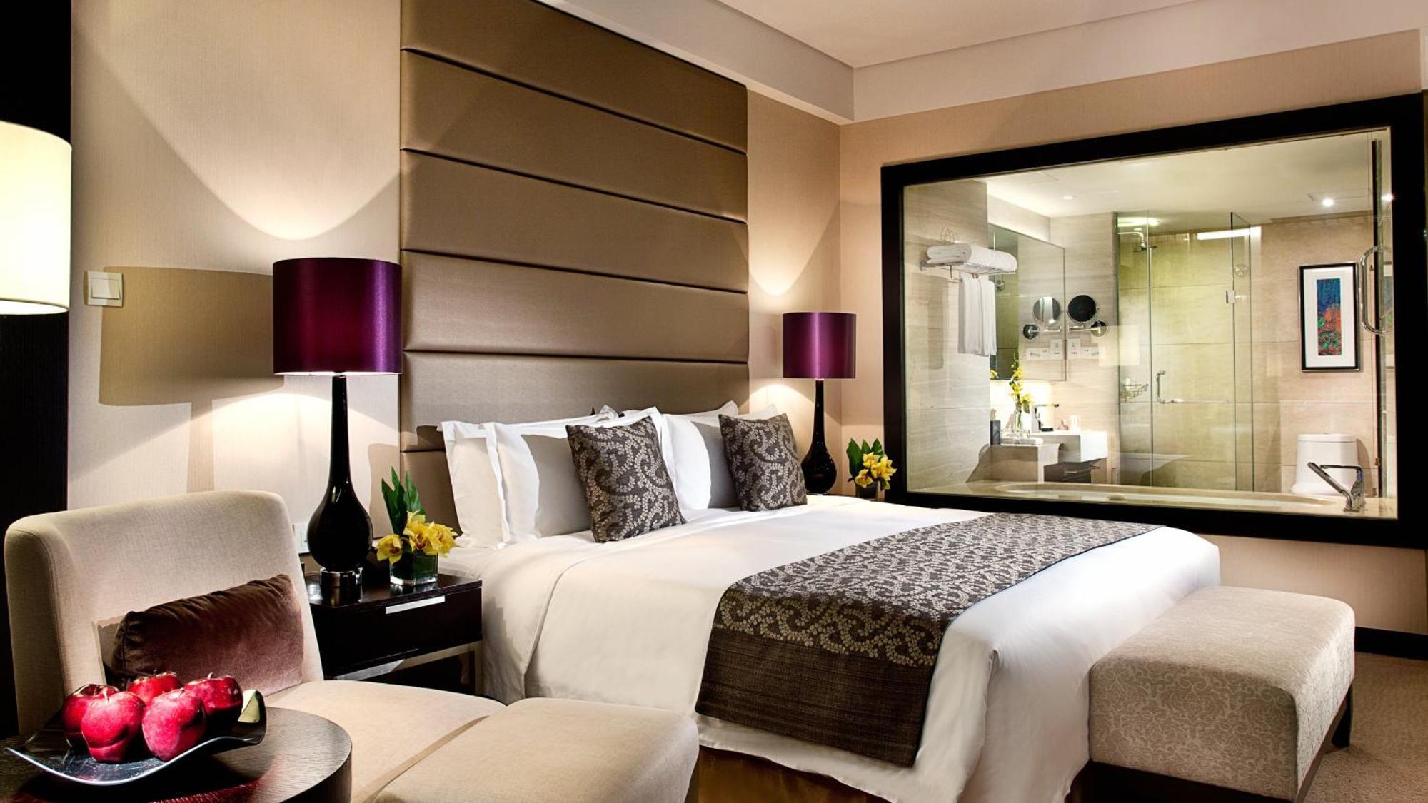Two-Bedroom Suite with Living Area - Lounge Access