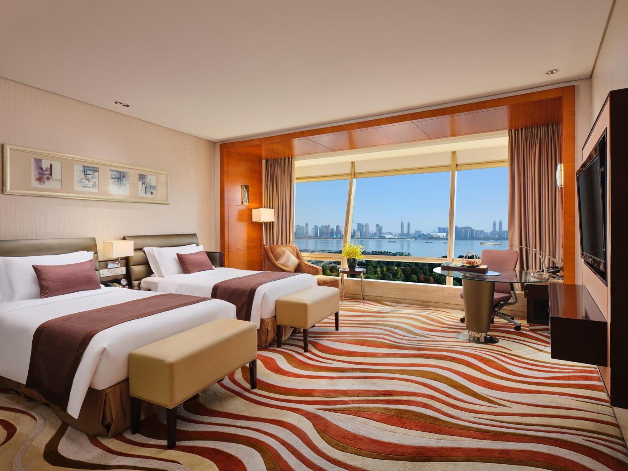 2 Single Club Lounge Access River View