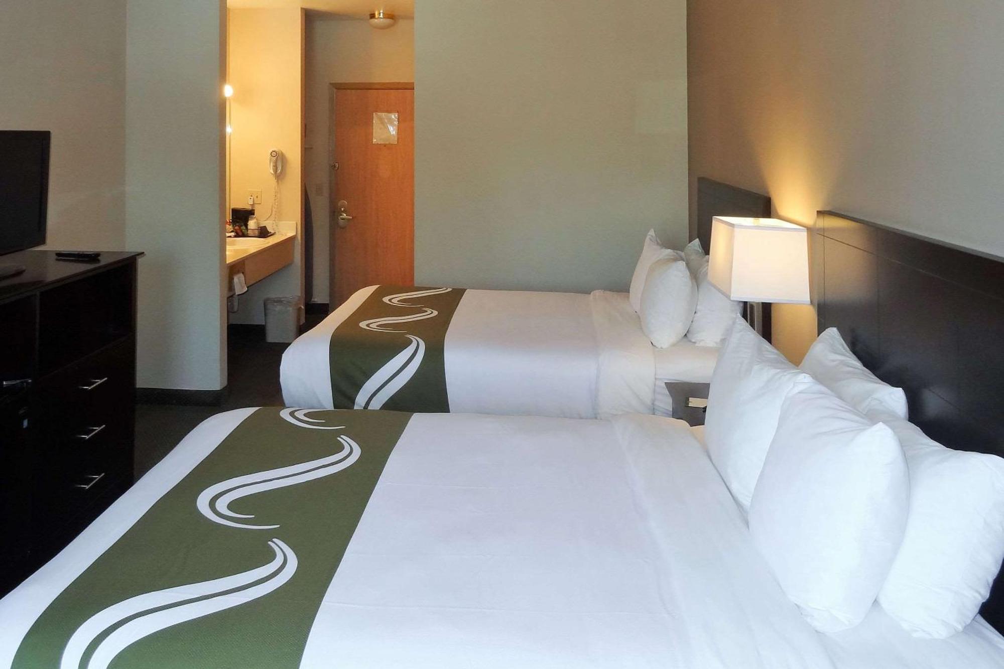 Queen Room with Two Queen Beds - Non-Smoking