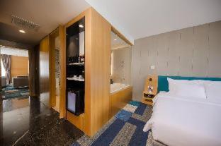 Queen Suite