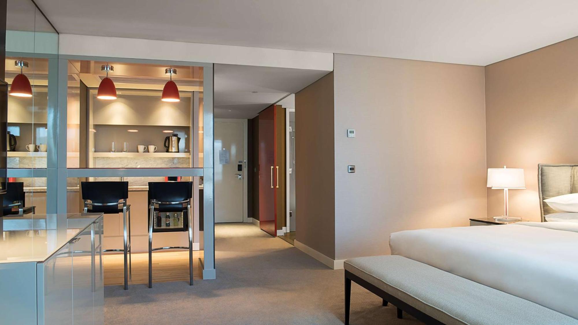 Estudio con cama extragrande