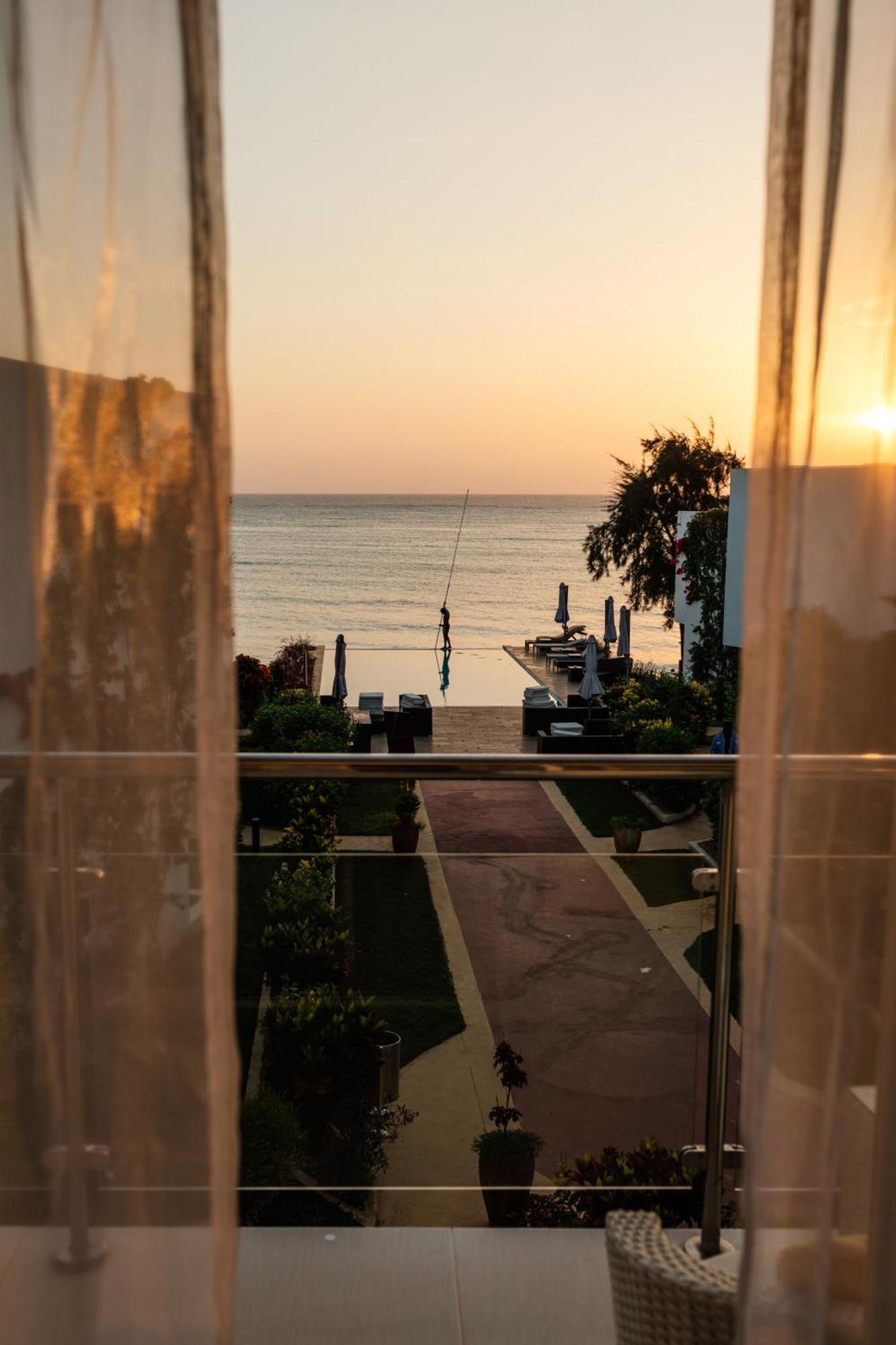 Sea View Room,1765973848:JPEG
