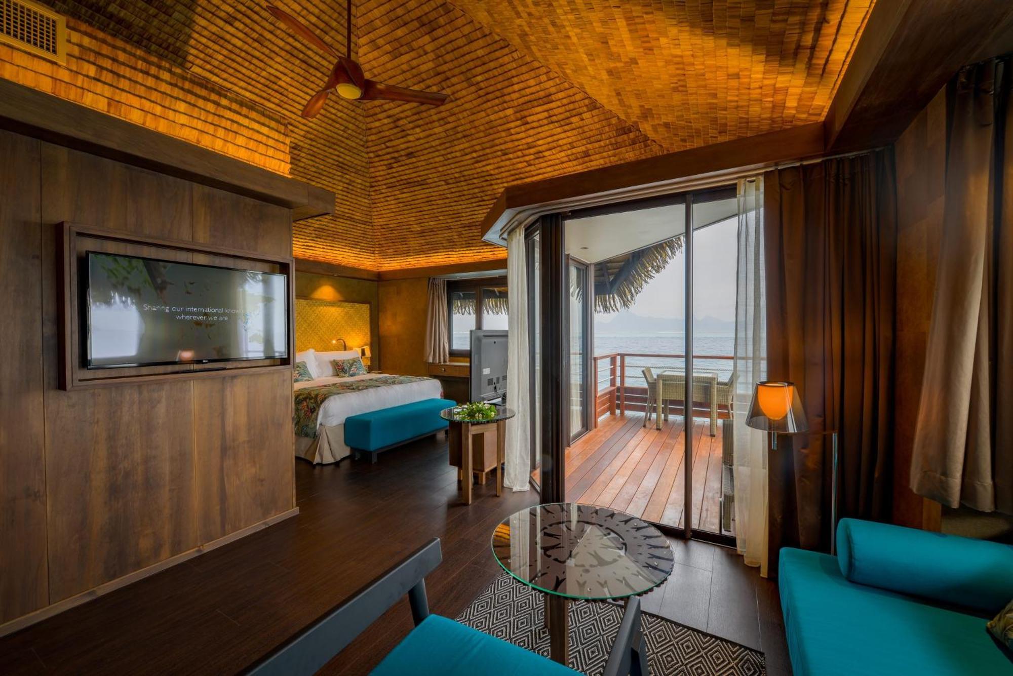 One-Bedroom Overwater Villa with Island View