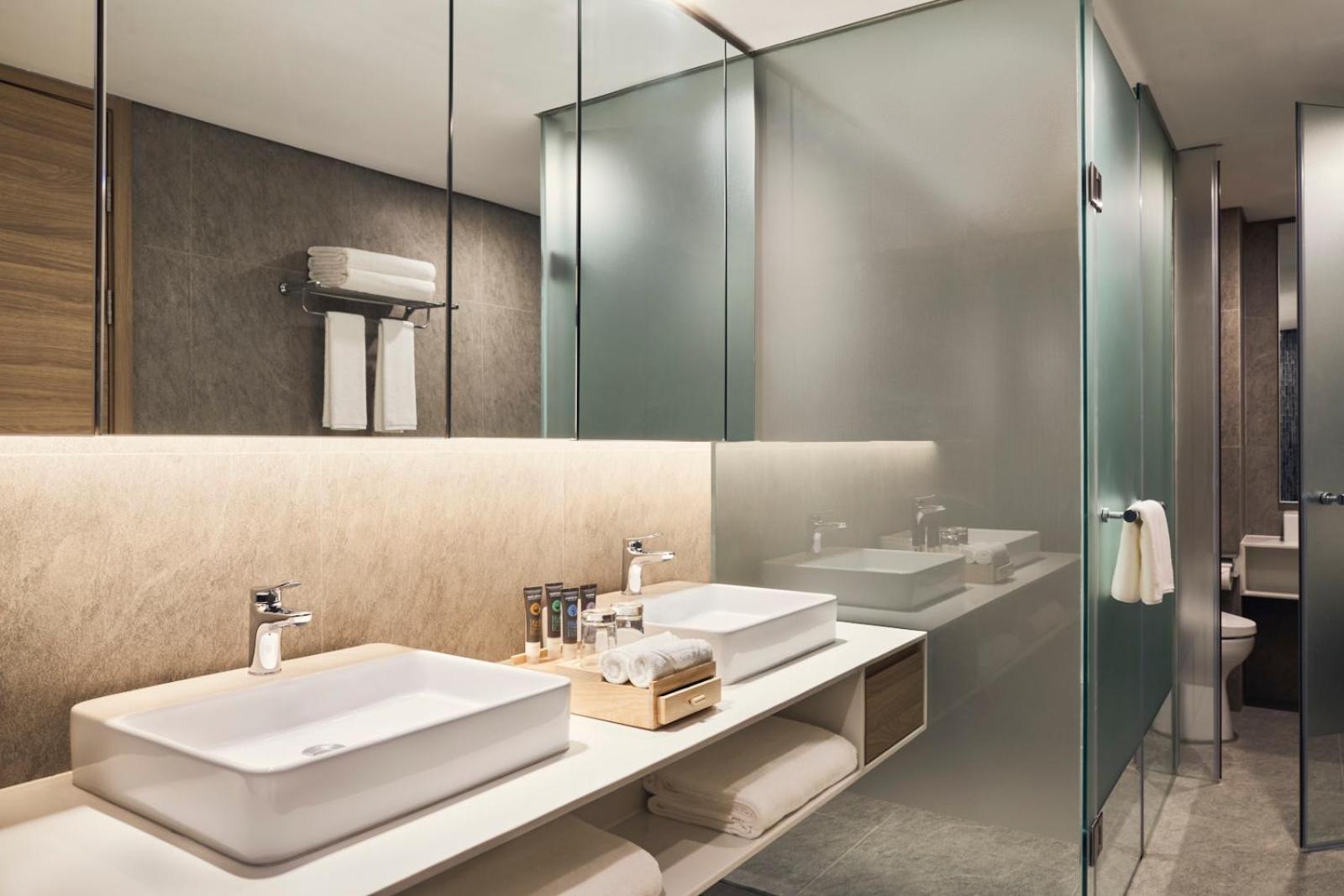 Executive Apartment with Two Single Beds, Sofa and City View - Lounge Access