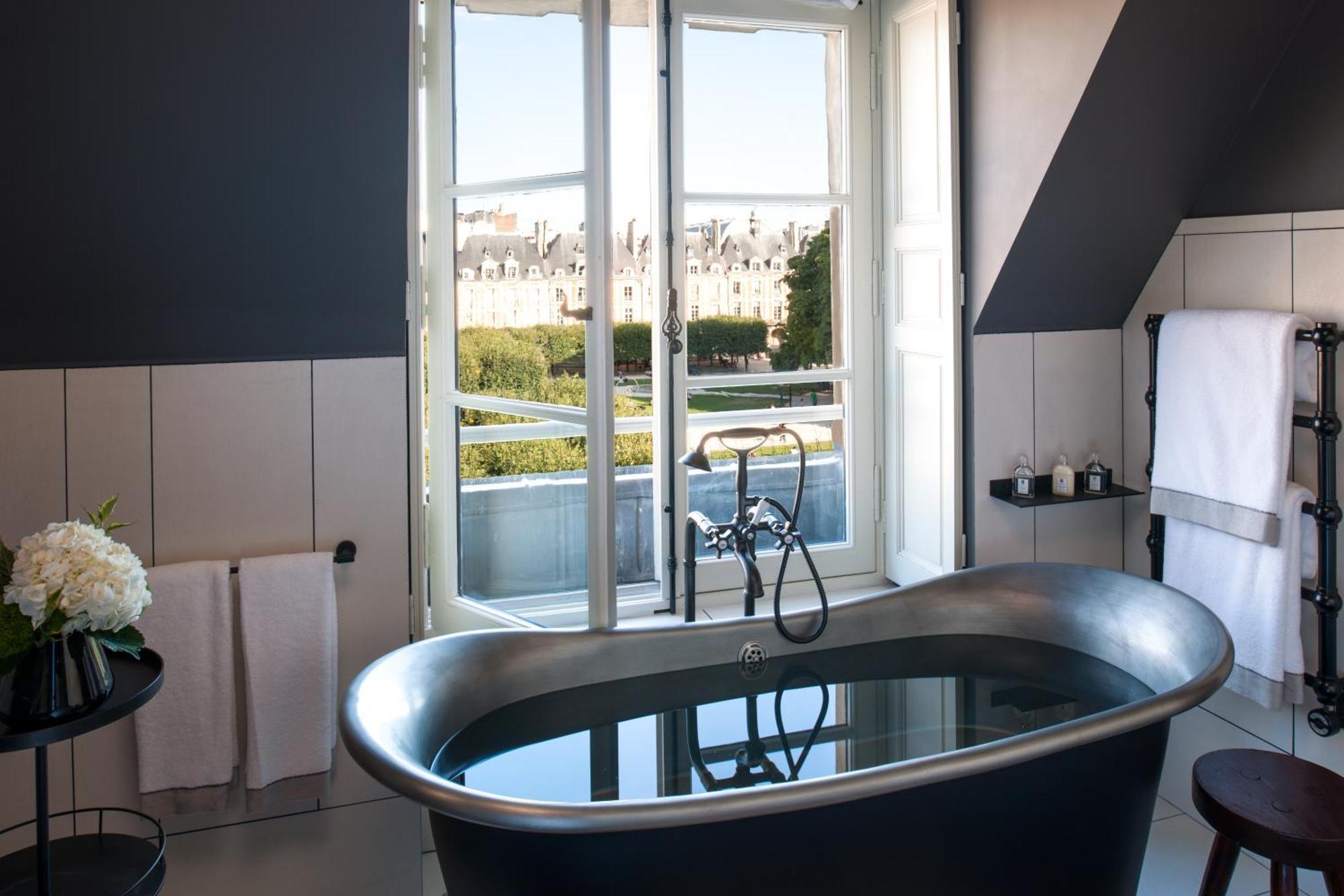 Connecting Deluxe Rooms,1329552812:JPEG