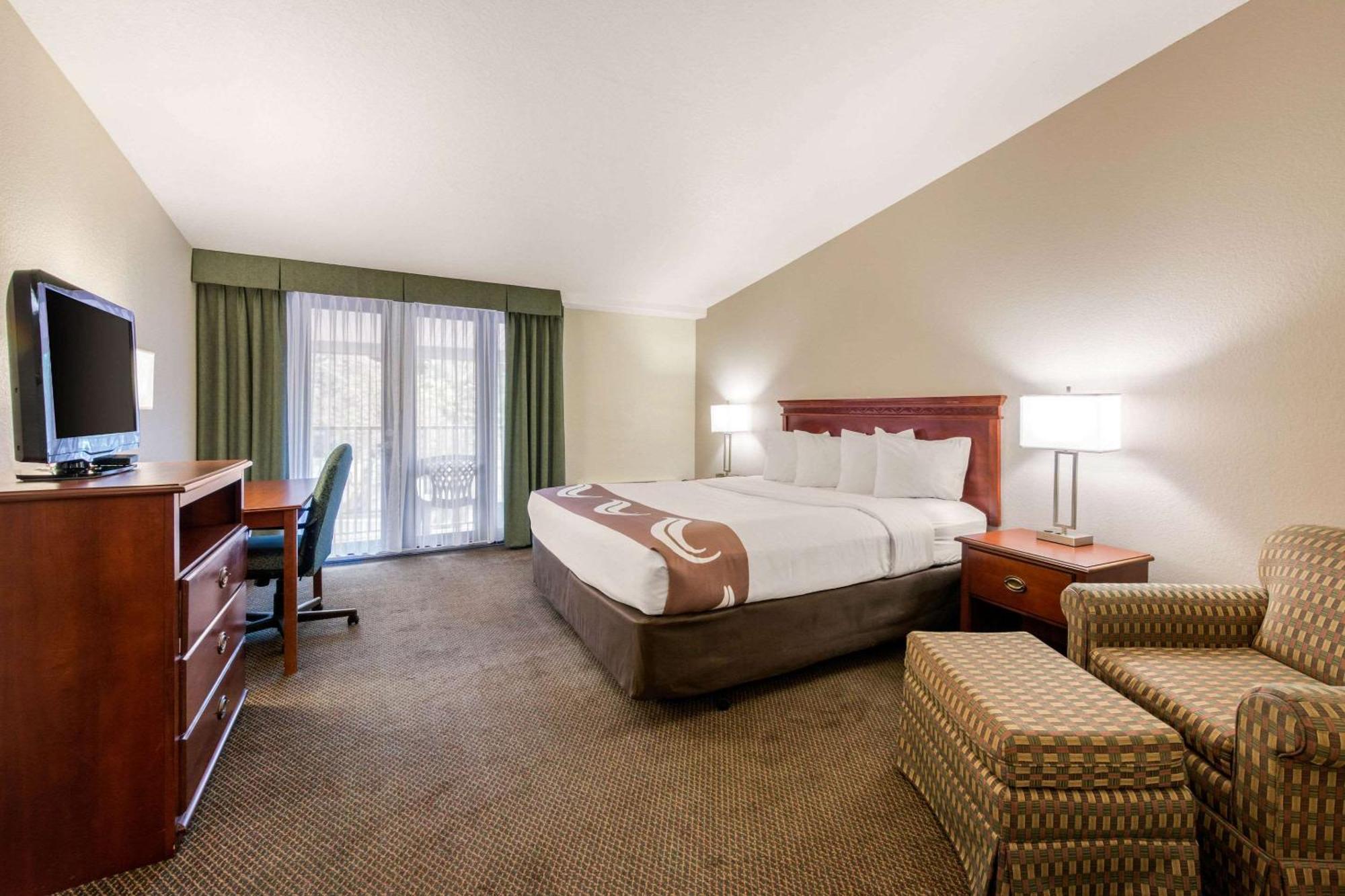 King Room Courtyard View