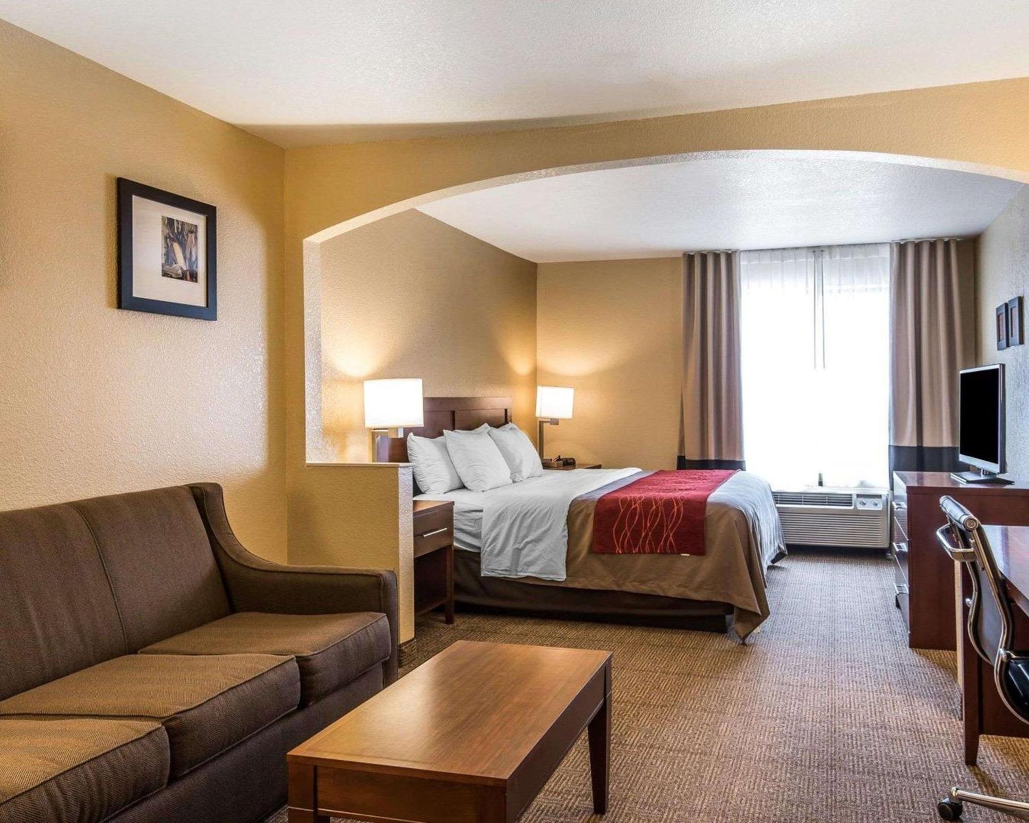 King Room with Sofa Bed - Non-Smoking