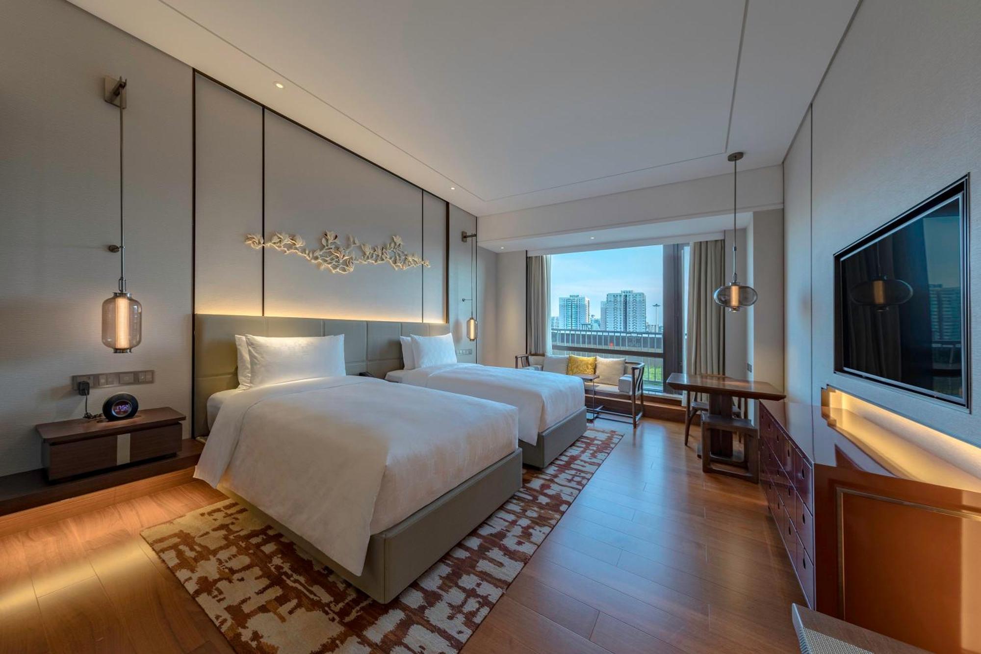 Standard Twin Room with City View