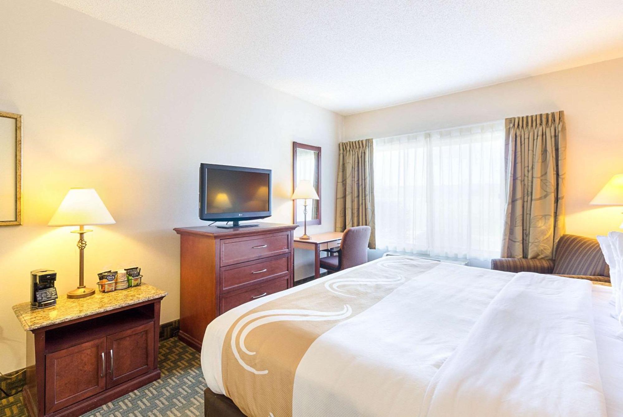 King Room - Accessible/Non-Smoking