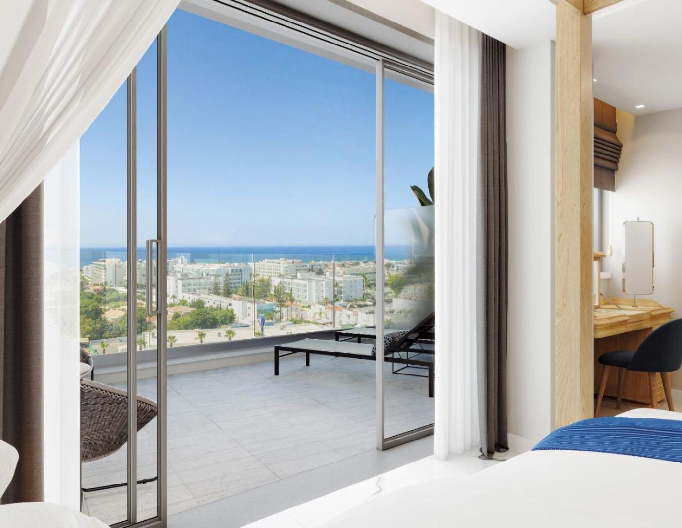 Panoramic Suite Pool & Sea View,1285752844:JPEG