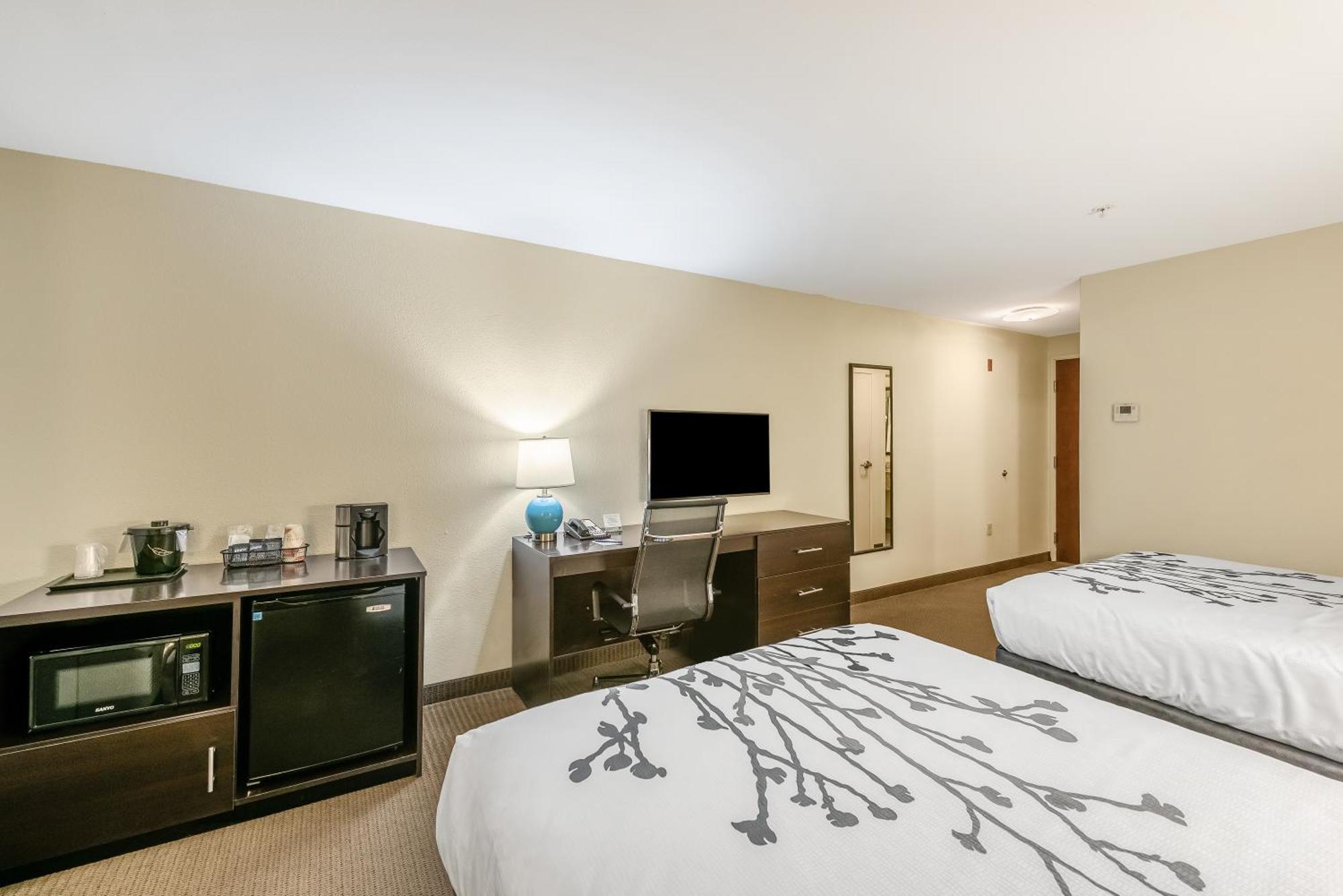 Queen Room with Two Queen Beds - Mobility Accessible - Non-Smoking